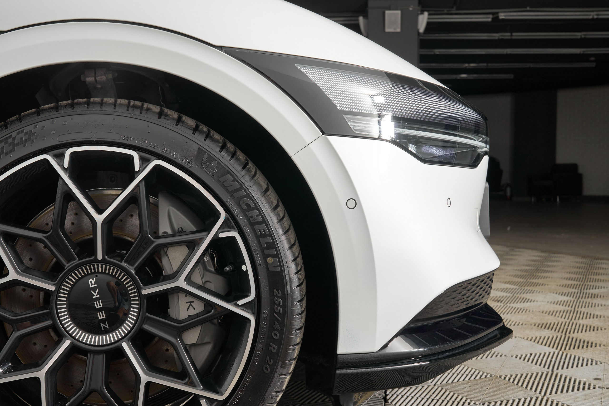 Zeekr 007_1. Фотограф Николай Прокофьев модельные тесты в Москве