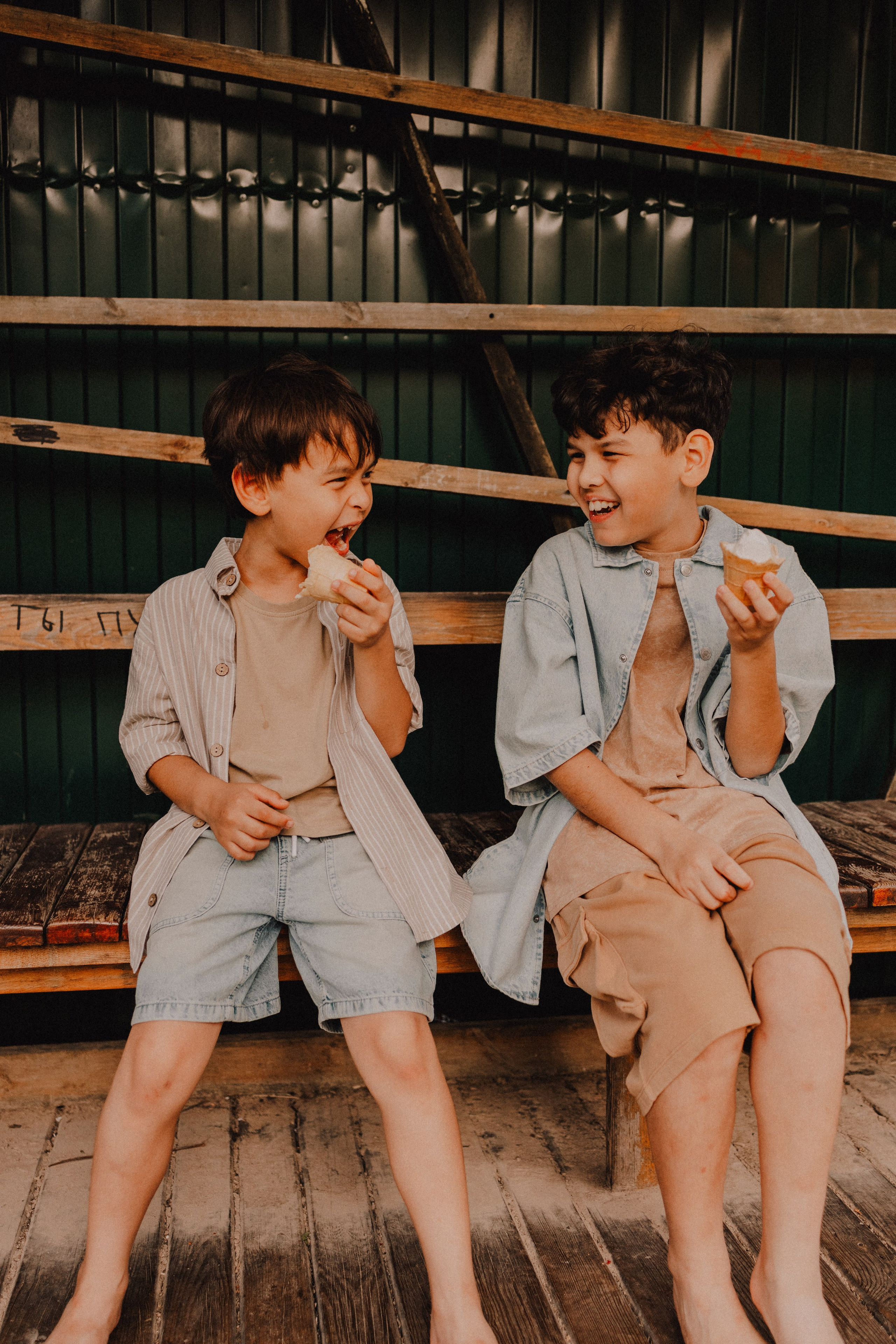 На лужайке. Семейный фотограф Москва