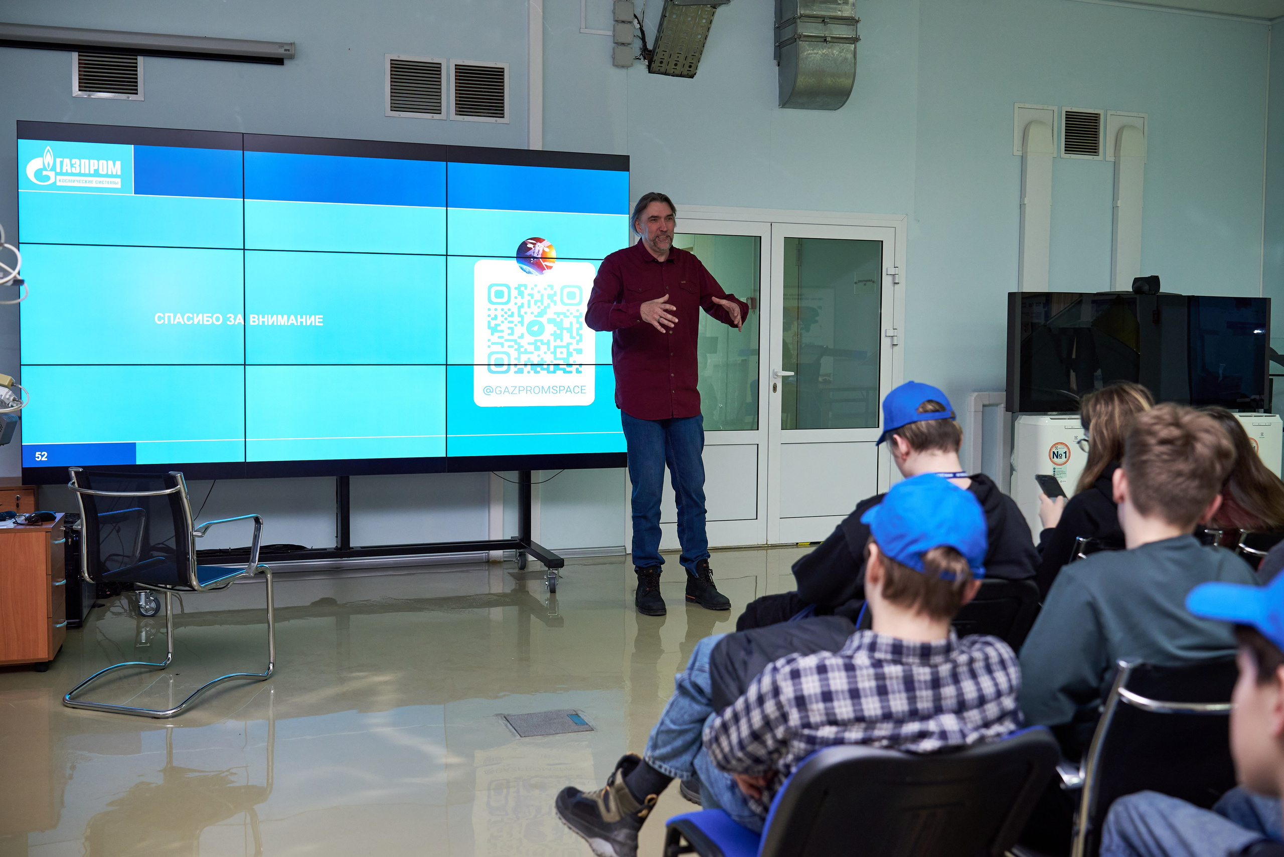 Экскурсия в «Газпром Космические системы». Фотограф Щёлково