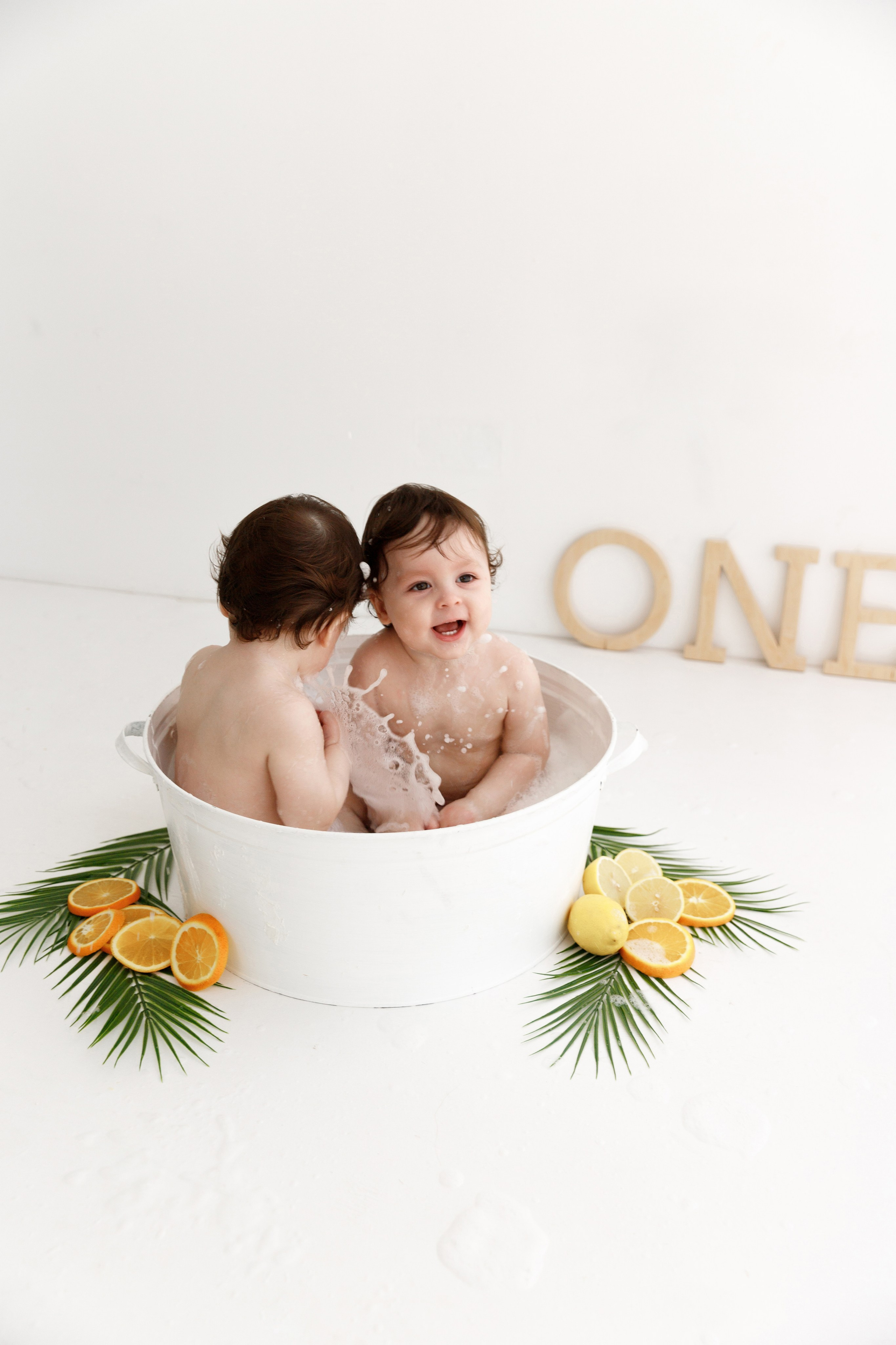 Близнецы Артём и Артур. Фотограф новорожденных Славянск-на-Кубани Куцевольская Екатерина