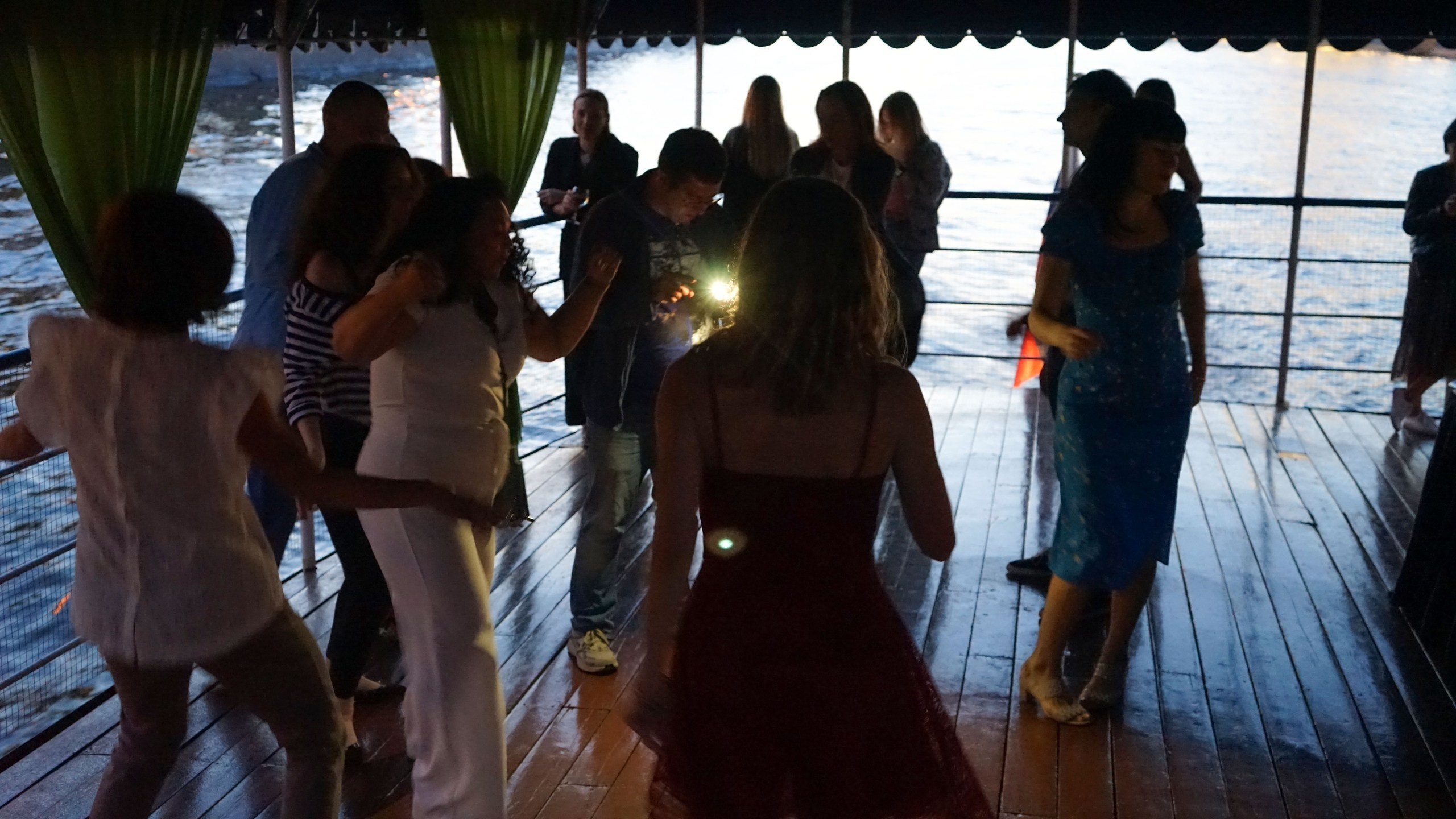 Танцы на воде | 24.07.21. Галерея Фантим