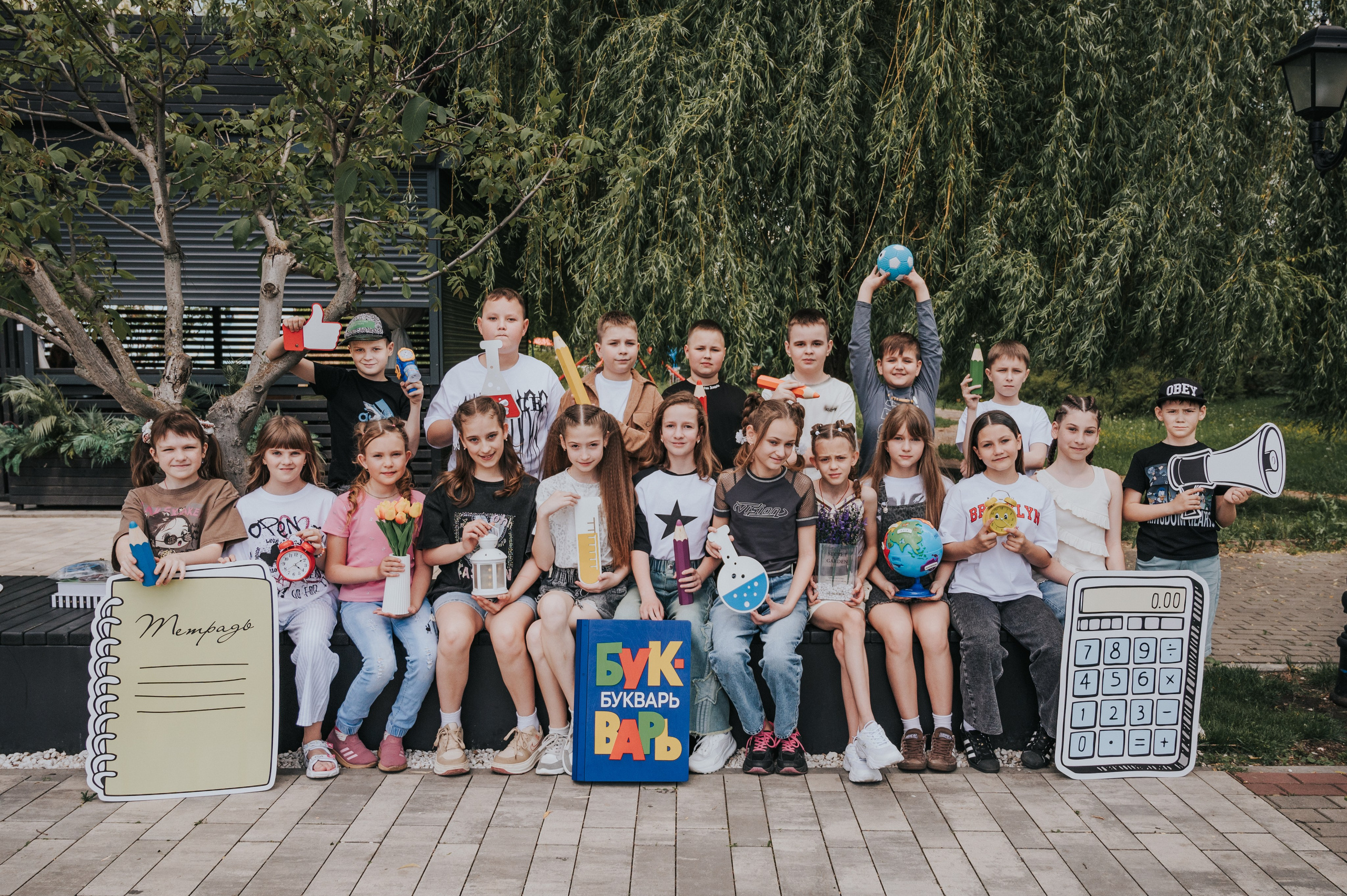 1-4 классы. Выпускные альбомы и Школьный фотограф в Алексеевке, Бирюче, Красном