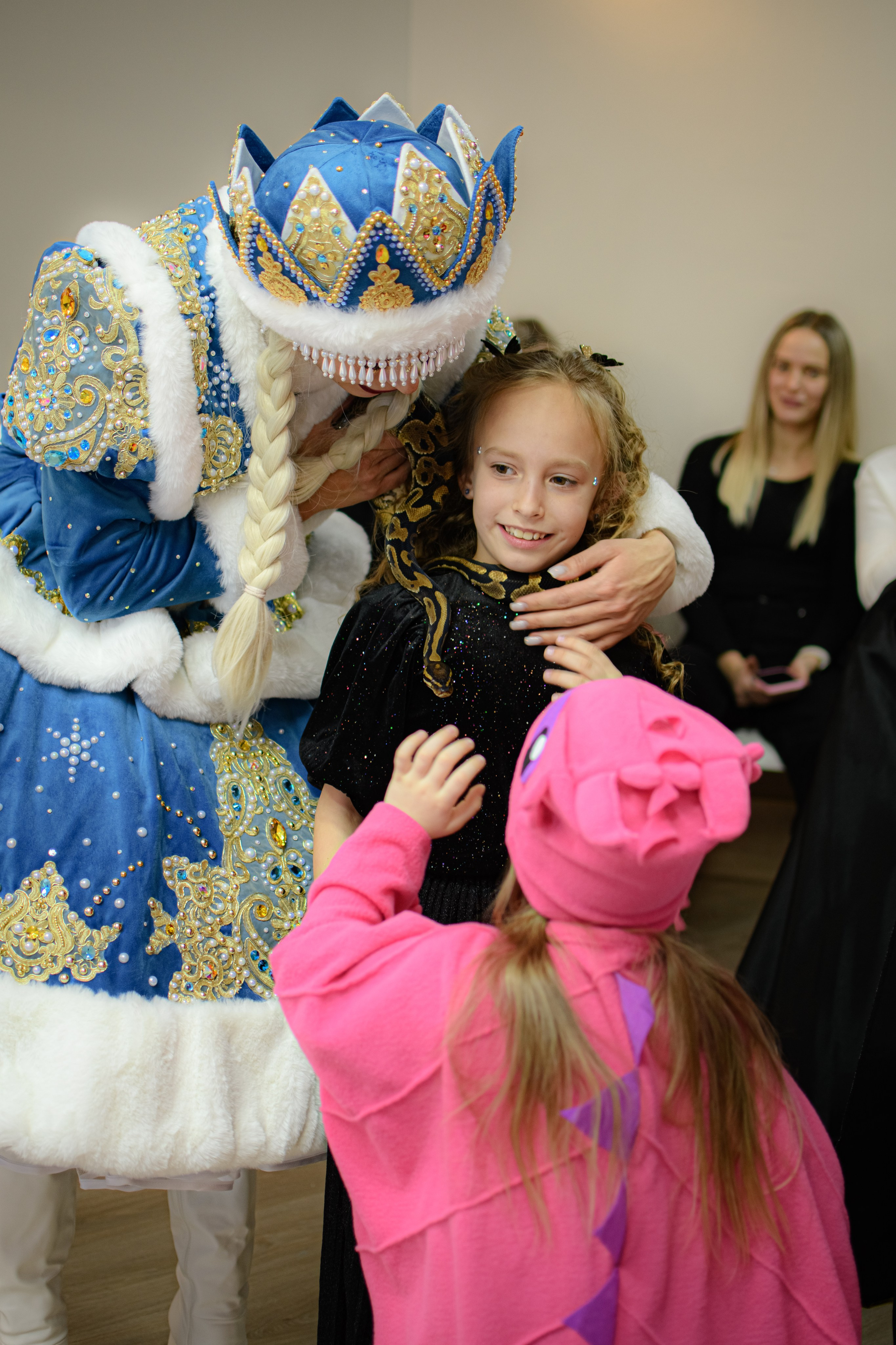 HAPPY NEW YEAR. Photokarish