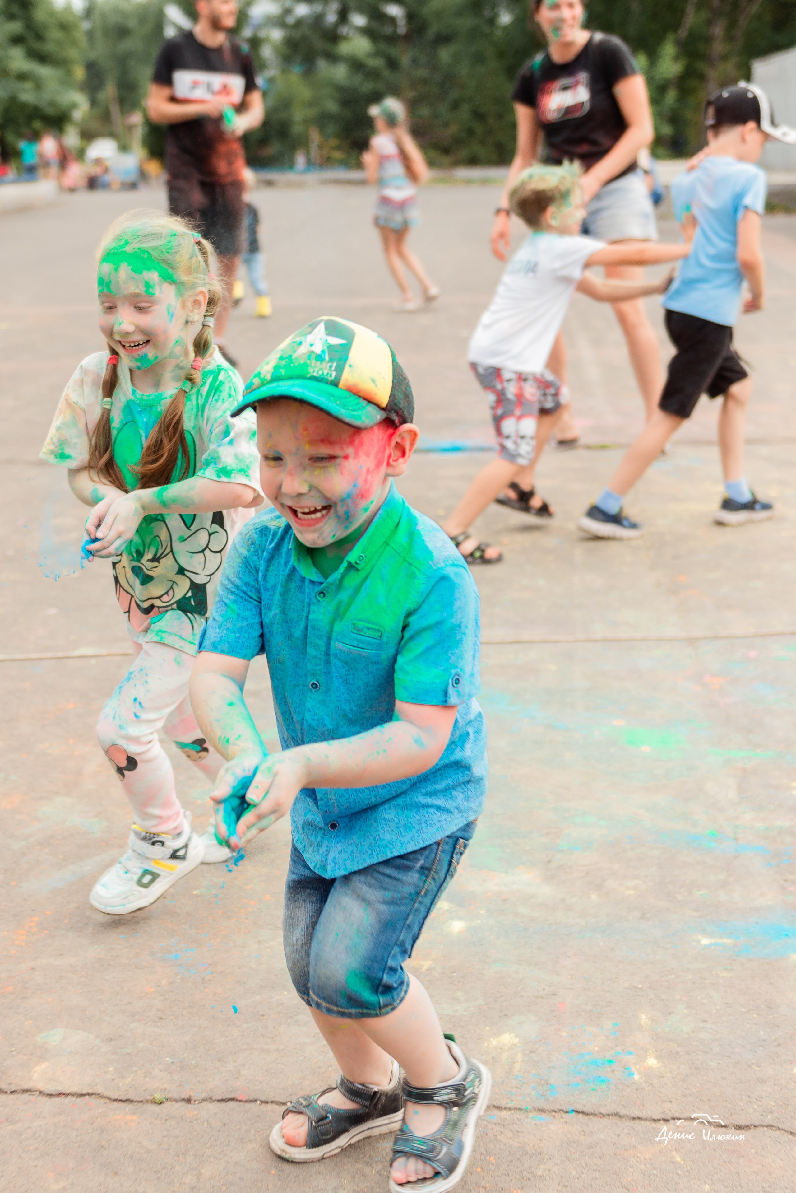 Краски Холи в Комсомольском Парке 2023. Детский фотограф, семейный фотограф и репортажи в Кемерово