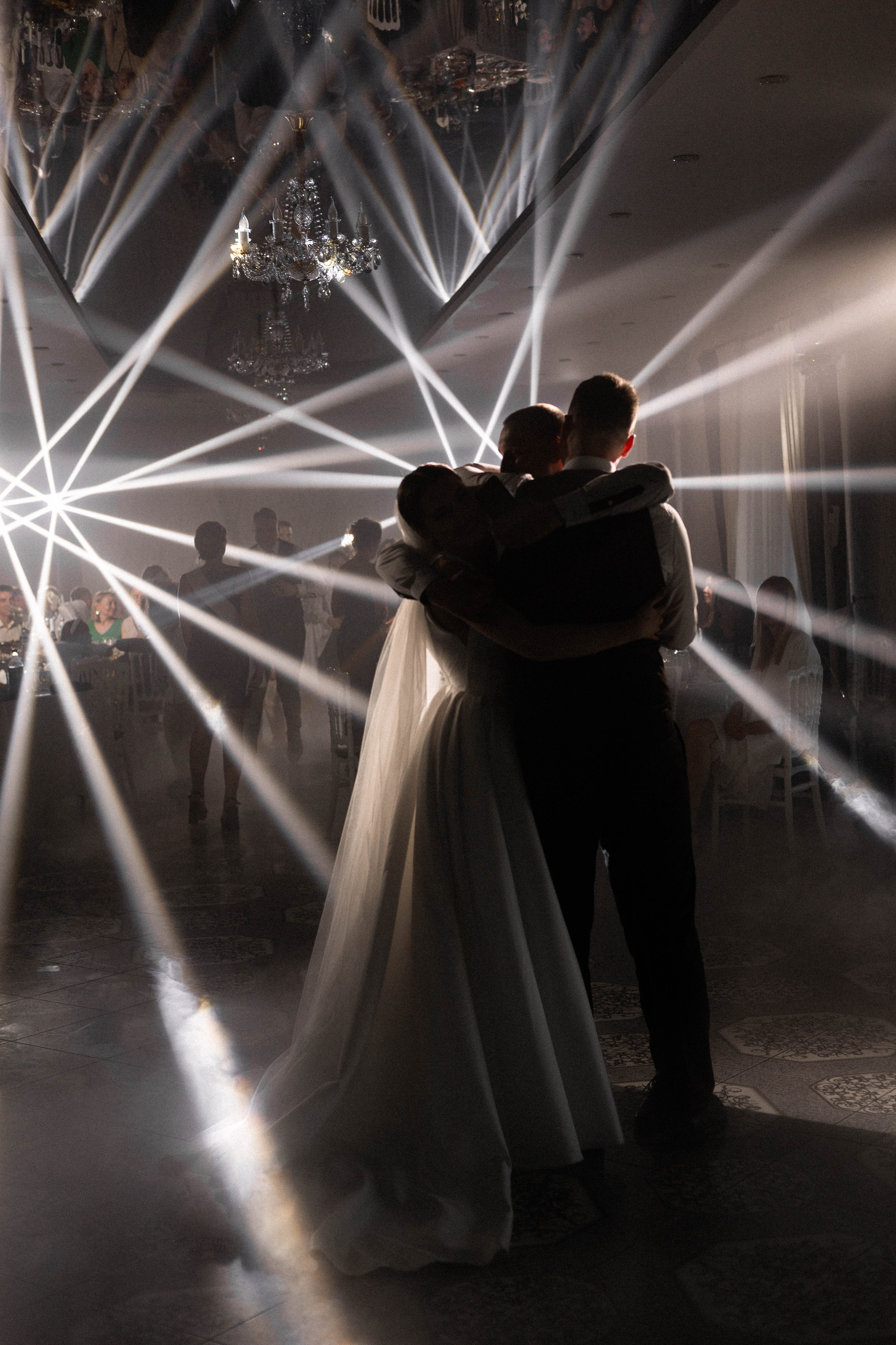 Крепкие объятия. Свадебный и портретный фотограф Соломко Диана