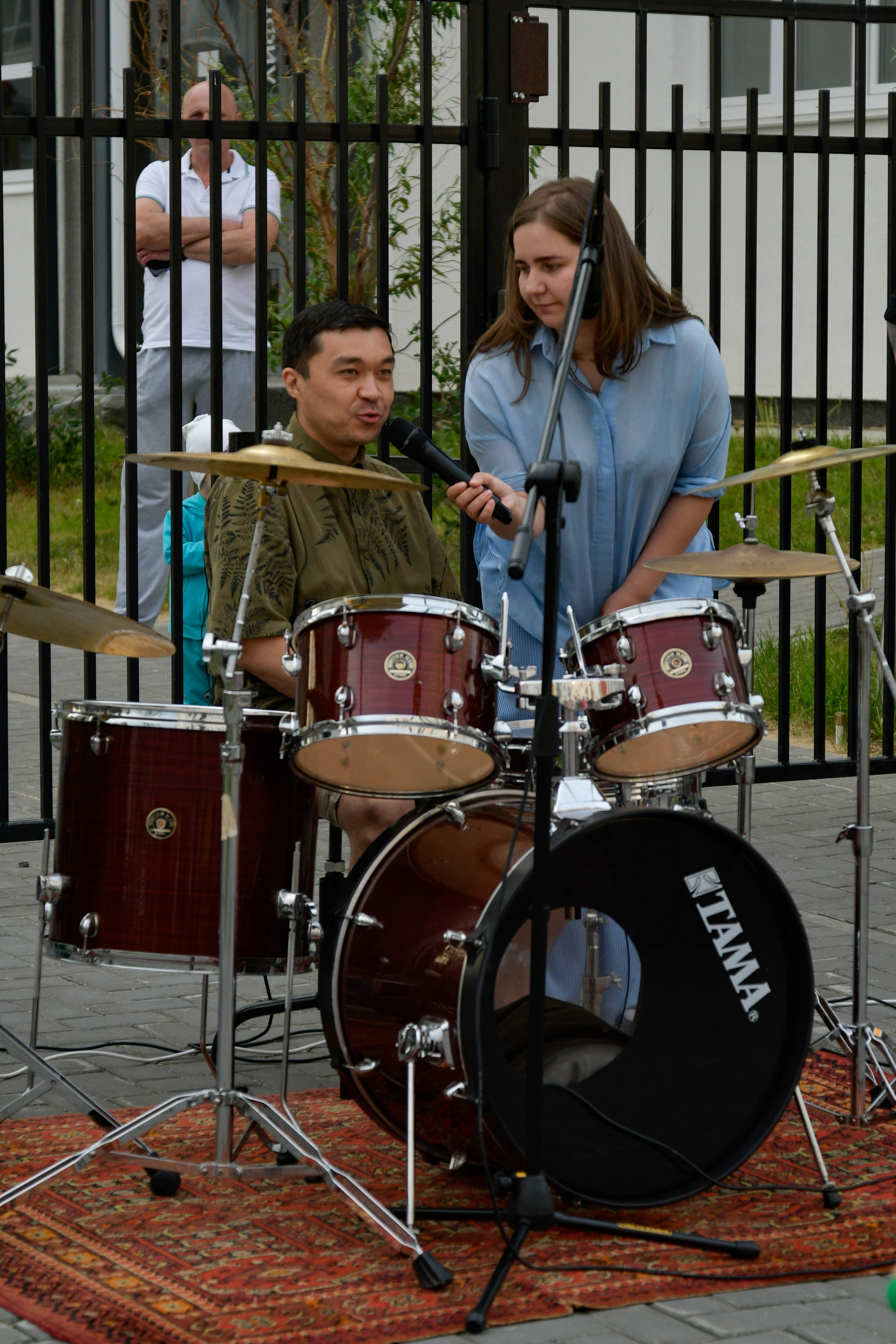 Концерт школы барабанов в соседском центре. Фотографы в Тюмени Андрей и Лидия Войвод
