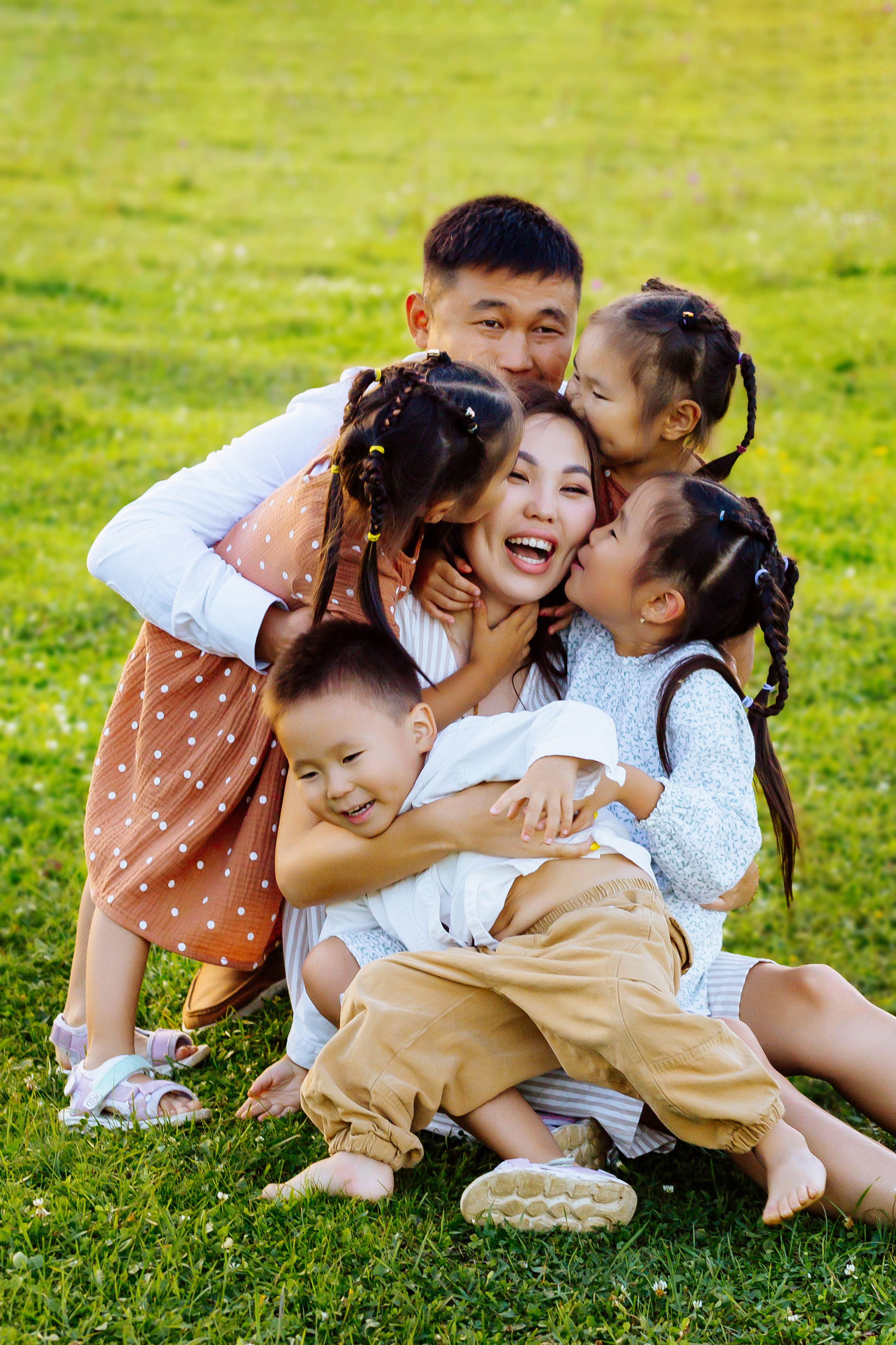 Дарима с семьей. Фотограф Бурятии София Андриянова