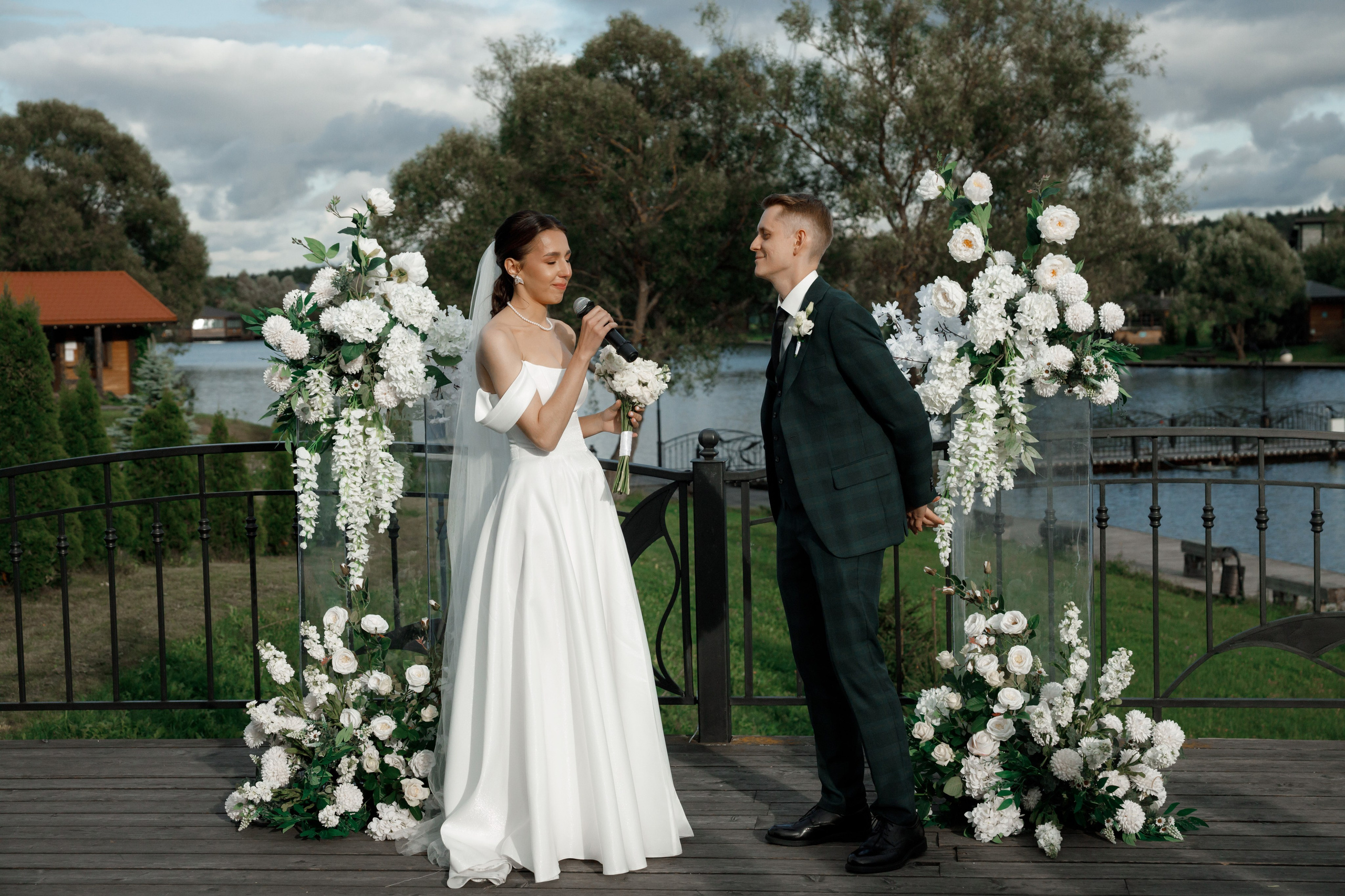 Регистрация в отеле Fish Point, ЗАГС Бутово, прогулка в Остафьево. Свадебный и репортажный фотограф (Москва, Королев и другие)