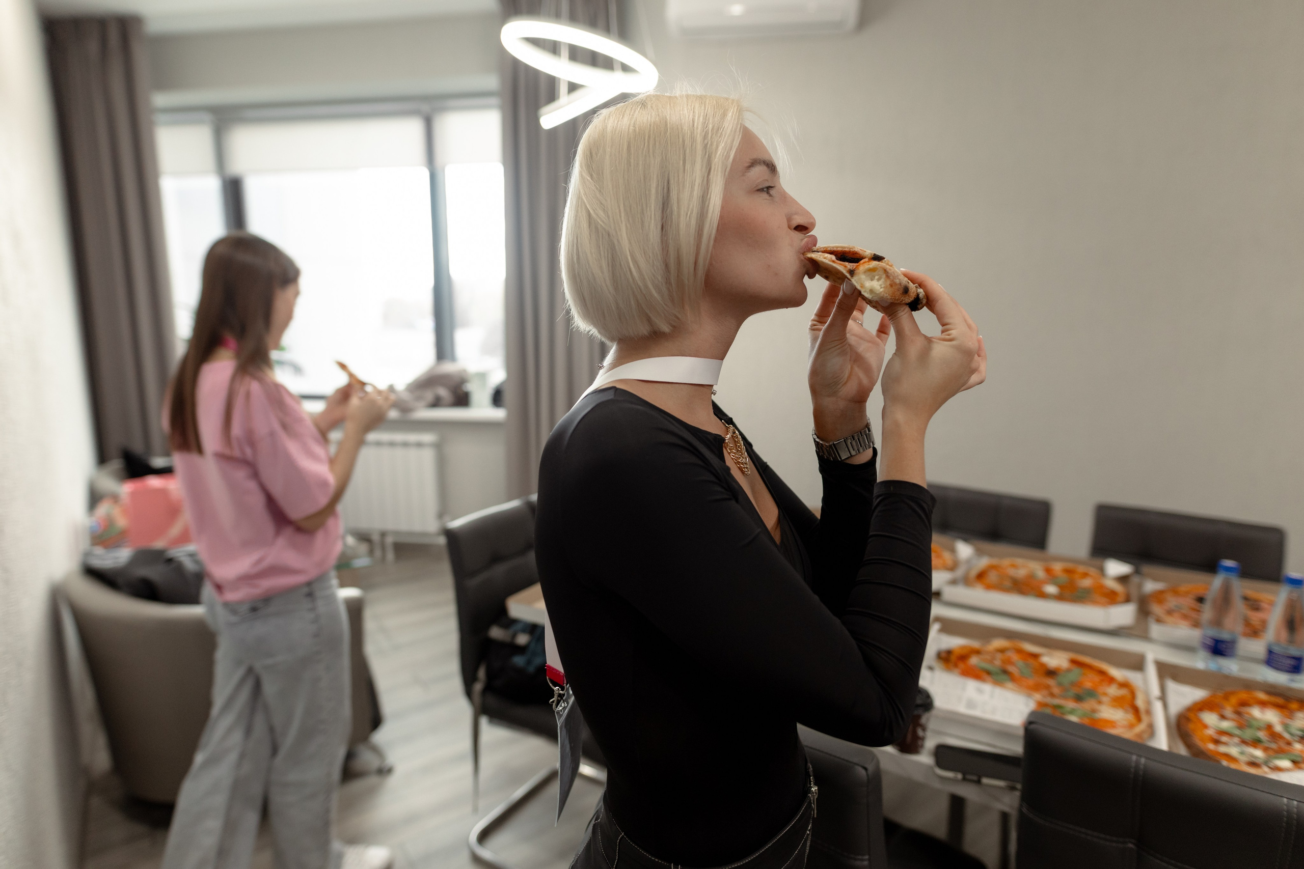 Backstage makeup. Благотворительный конкурс «Голос еще краше». 2025. Фотограф в Ростов-на-Дону Виктория Савчук