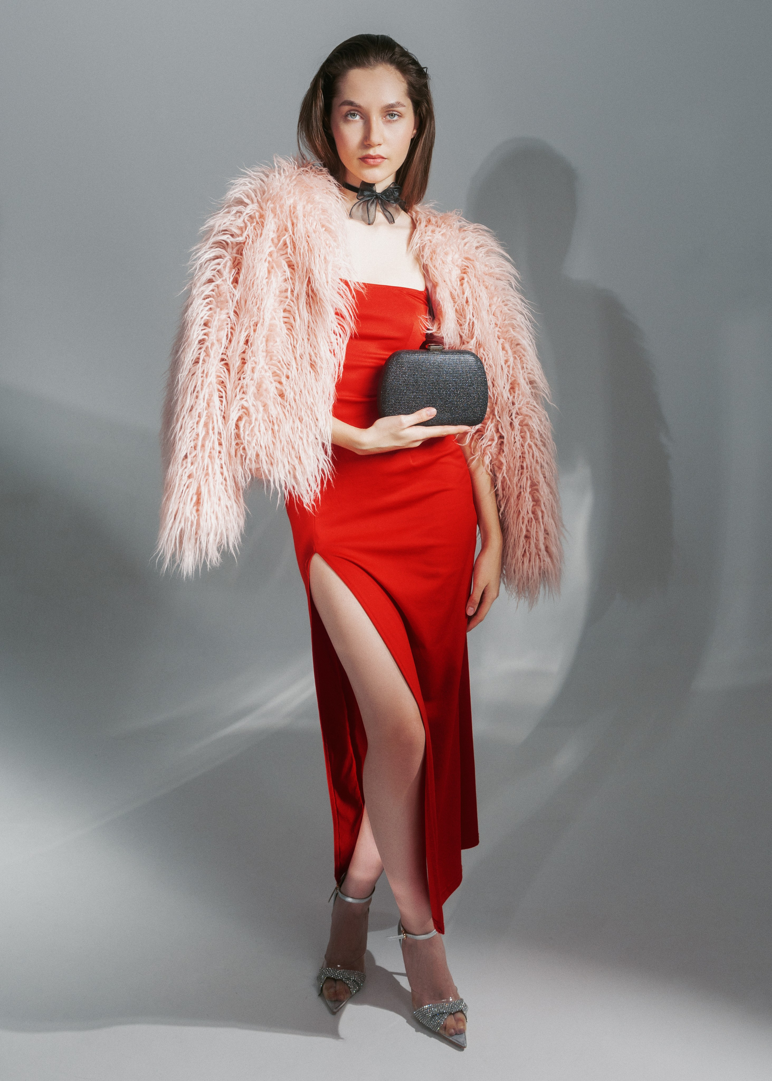 Фотосъемка для рекламы одежды и аксессуаров в Гуанчжоу, Китай