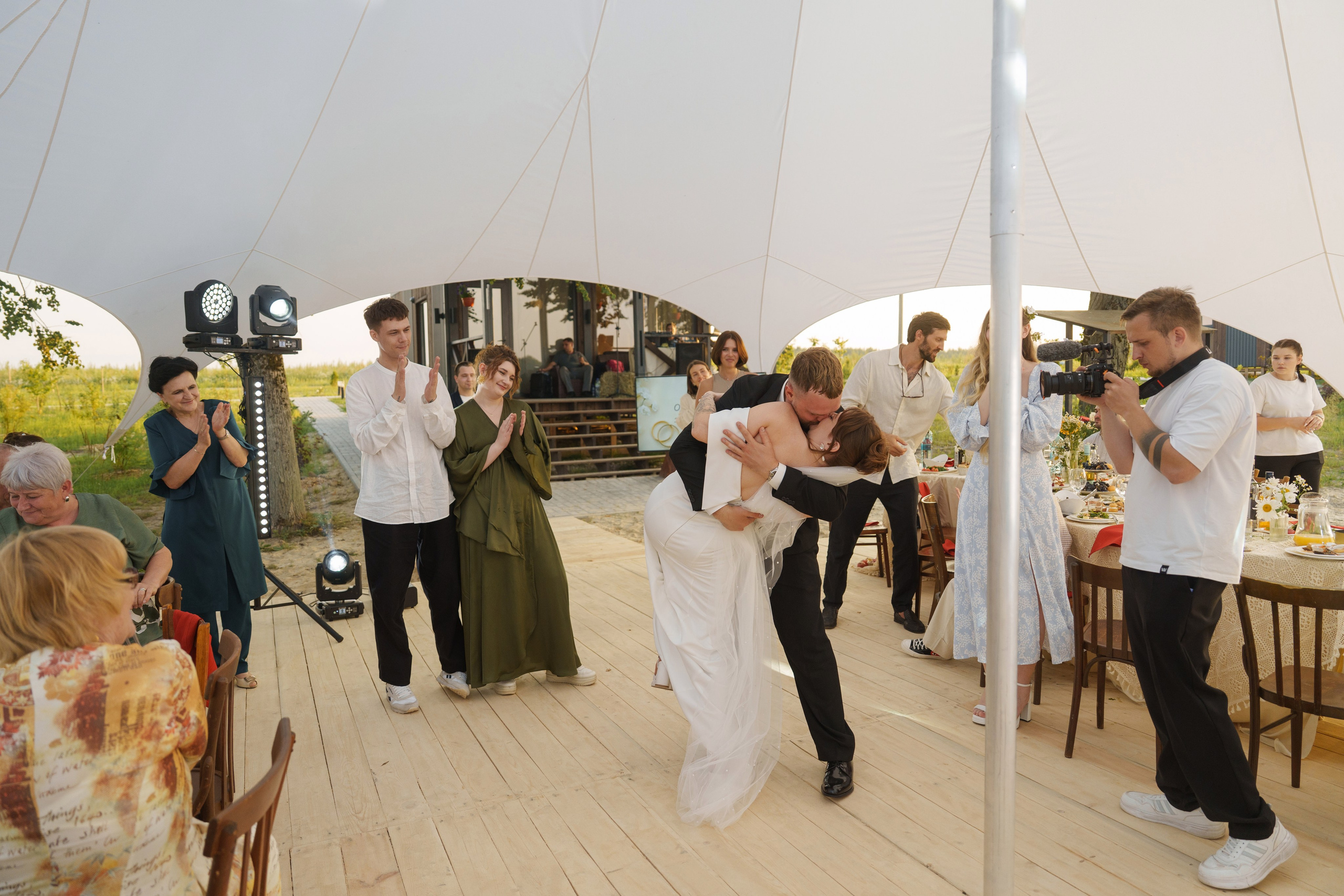 Михаил и Ольга (банкетная часть г. Брянск). Свадебный и репортажный фотограф Элина Козырьянова