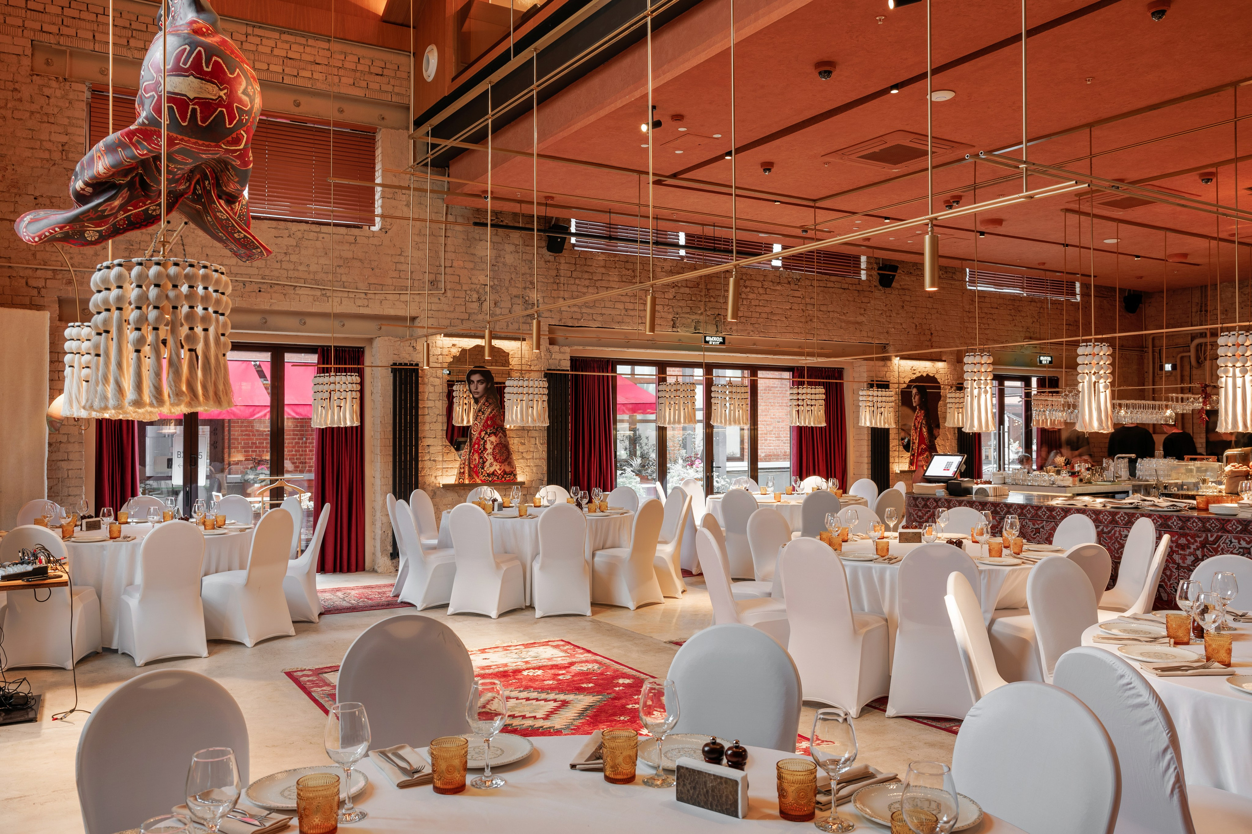 Интерьерный фотограф Красногорск, фотосъёмка интерьера, съемка яндекс карт, контент для соцсетей, фотограф Москва, Митино, Нахабино, Истра, Химки, Одинцово, банкетный зал, ресторан, кафе