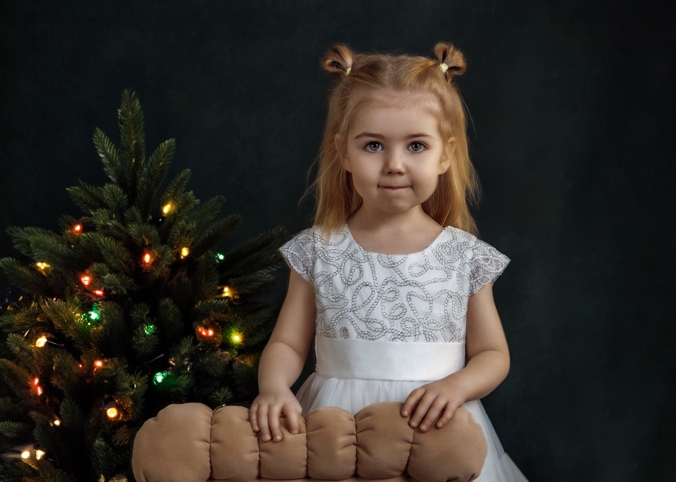 Новогодний потрет ребенка