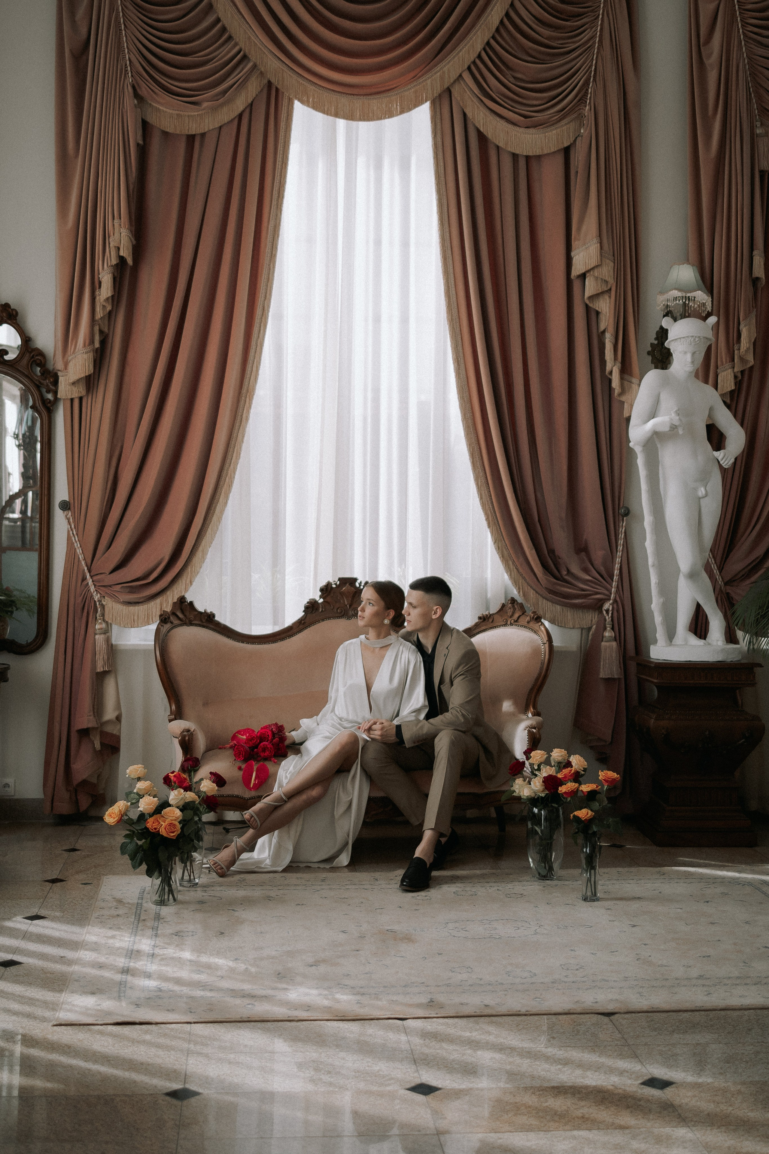 Свадебная прогулка Адель и Артём. Свадебная фотография. Арина Рубах