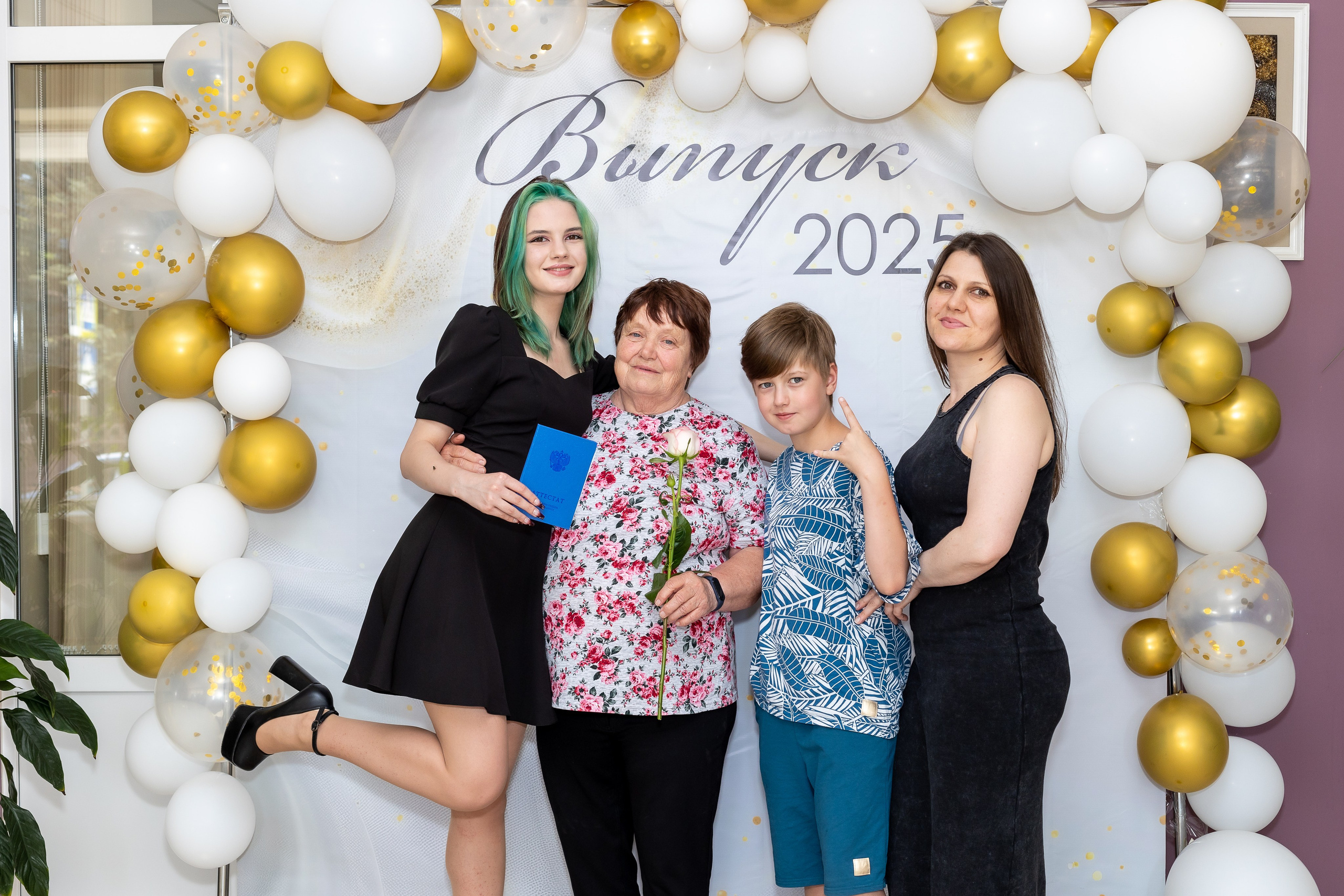 Вручение аттестата 2025. Выпускные альбомы Майкоп, Краснодар Елена Золотарева