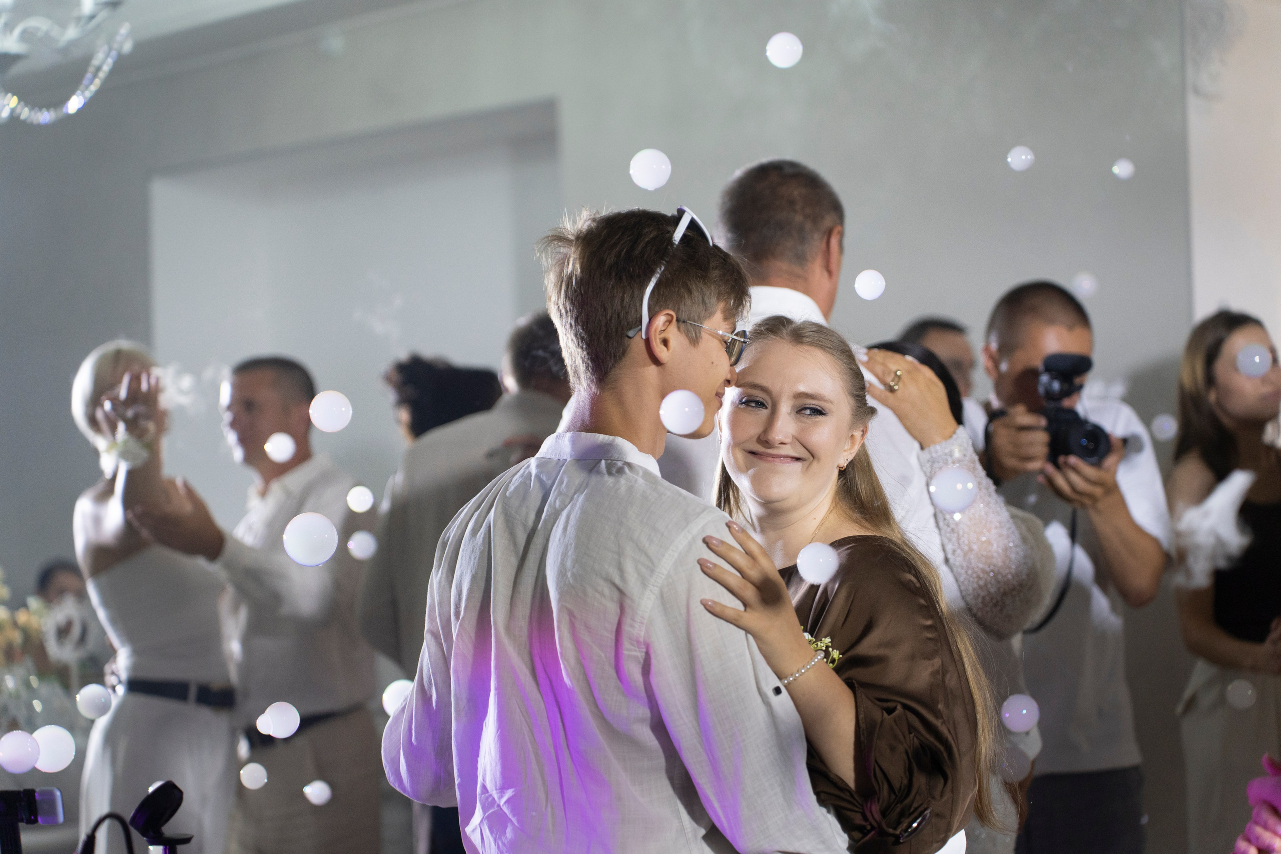 Моменты со свадьбы в Лазурите. Дарья Селихова / Фотограф
