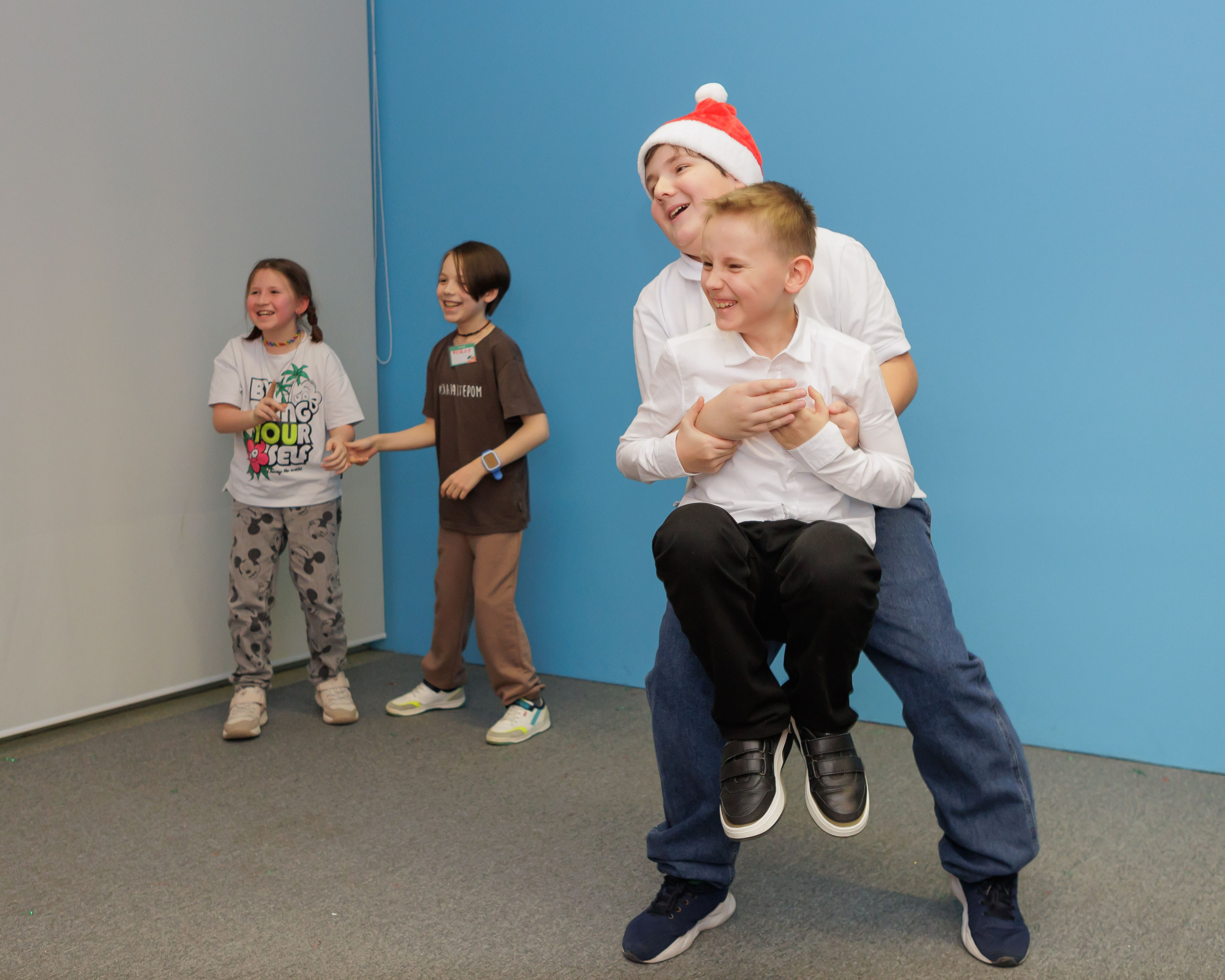 5-7 классы: Новый год в ФОКСФОРД. Выпускные альбомы и школьный фотограф в Подольске, Троицке, Щербинке, Москве и Московской области