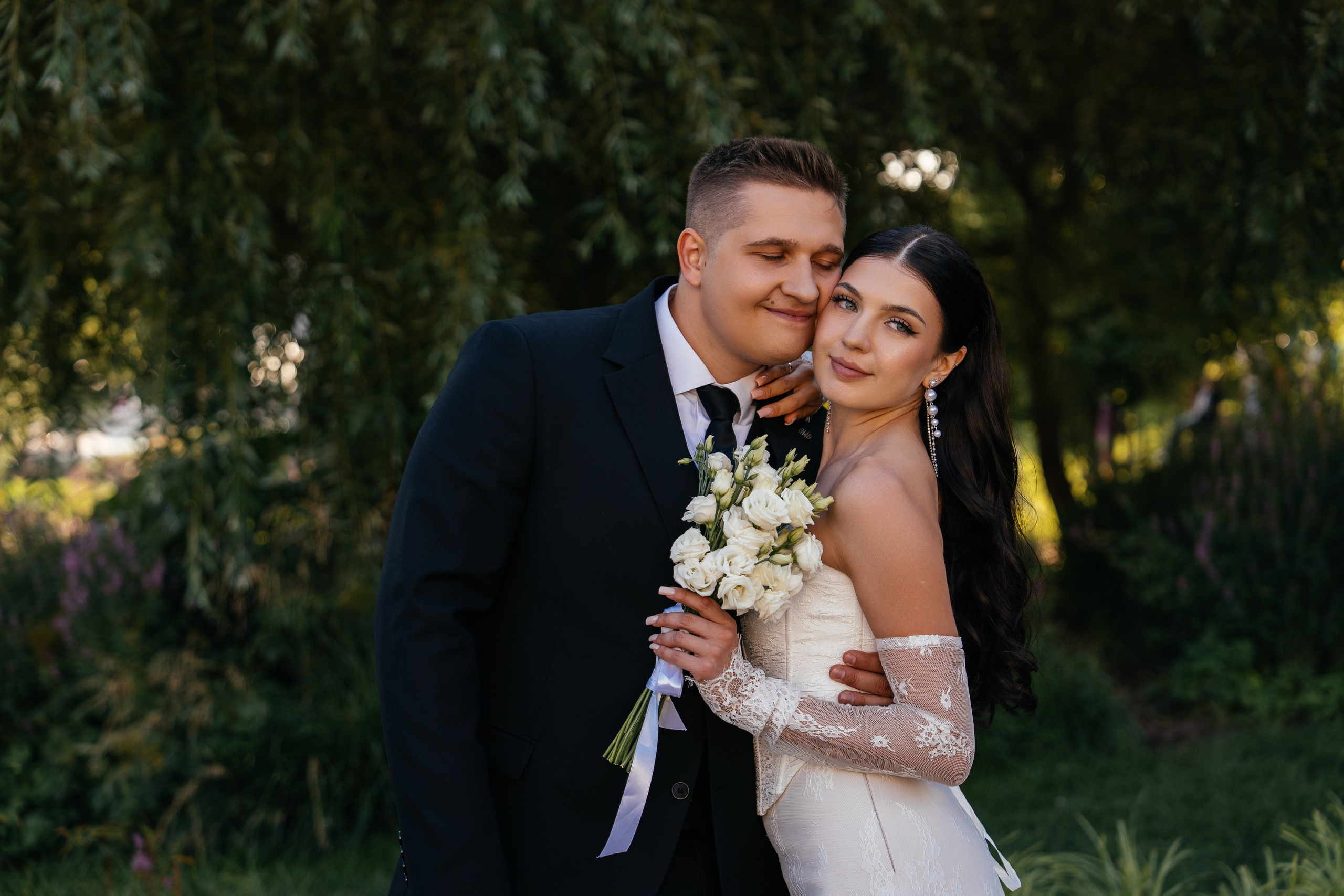 Свадебная фотосессия в Москве у высотки на Котельнической набережной. Свадебный фотограф в Москве Анна Полушина