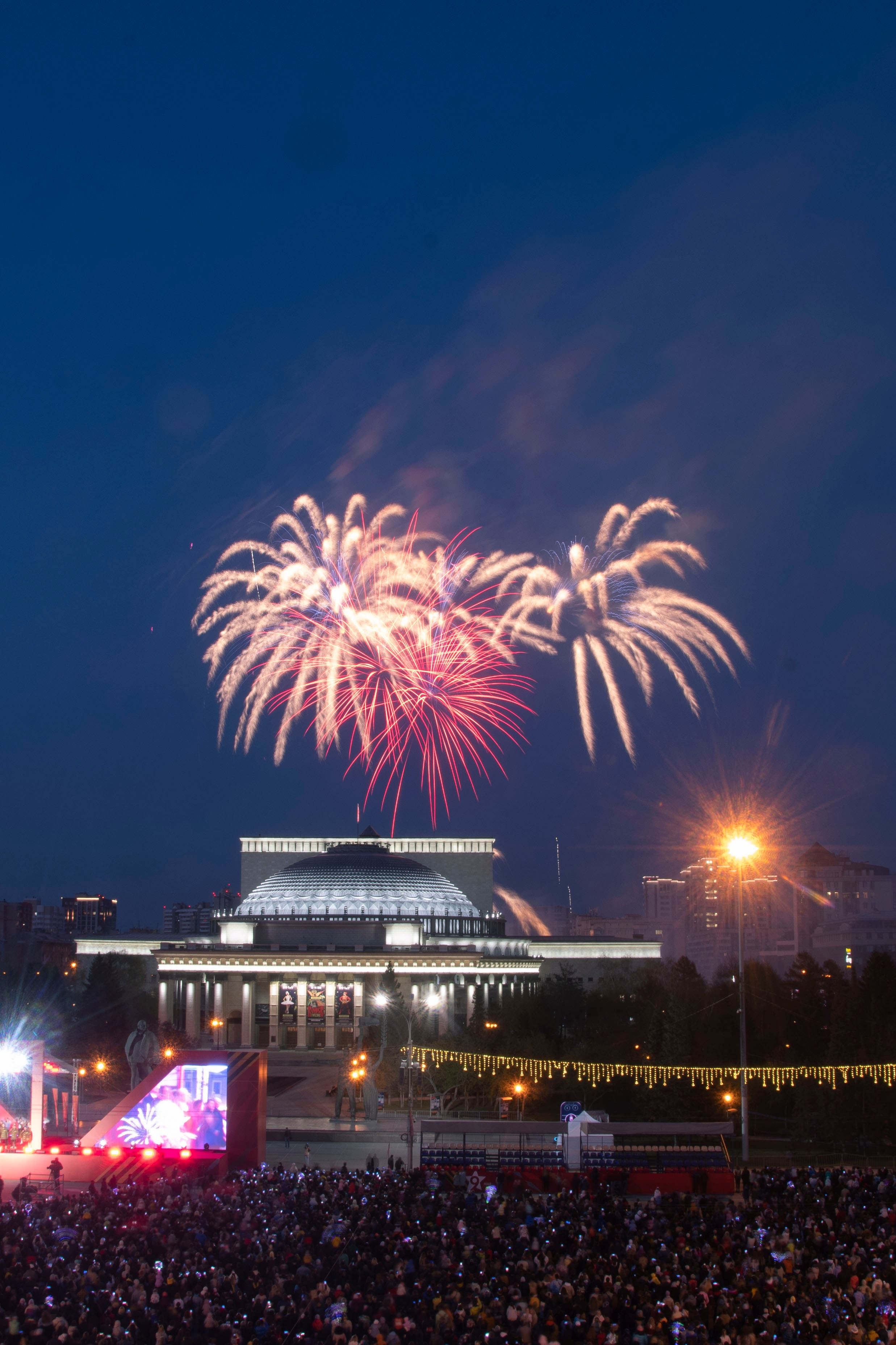 Город. Пейзаж. Природа. Салют. Репортажный и детский фотограф в Новосибирске