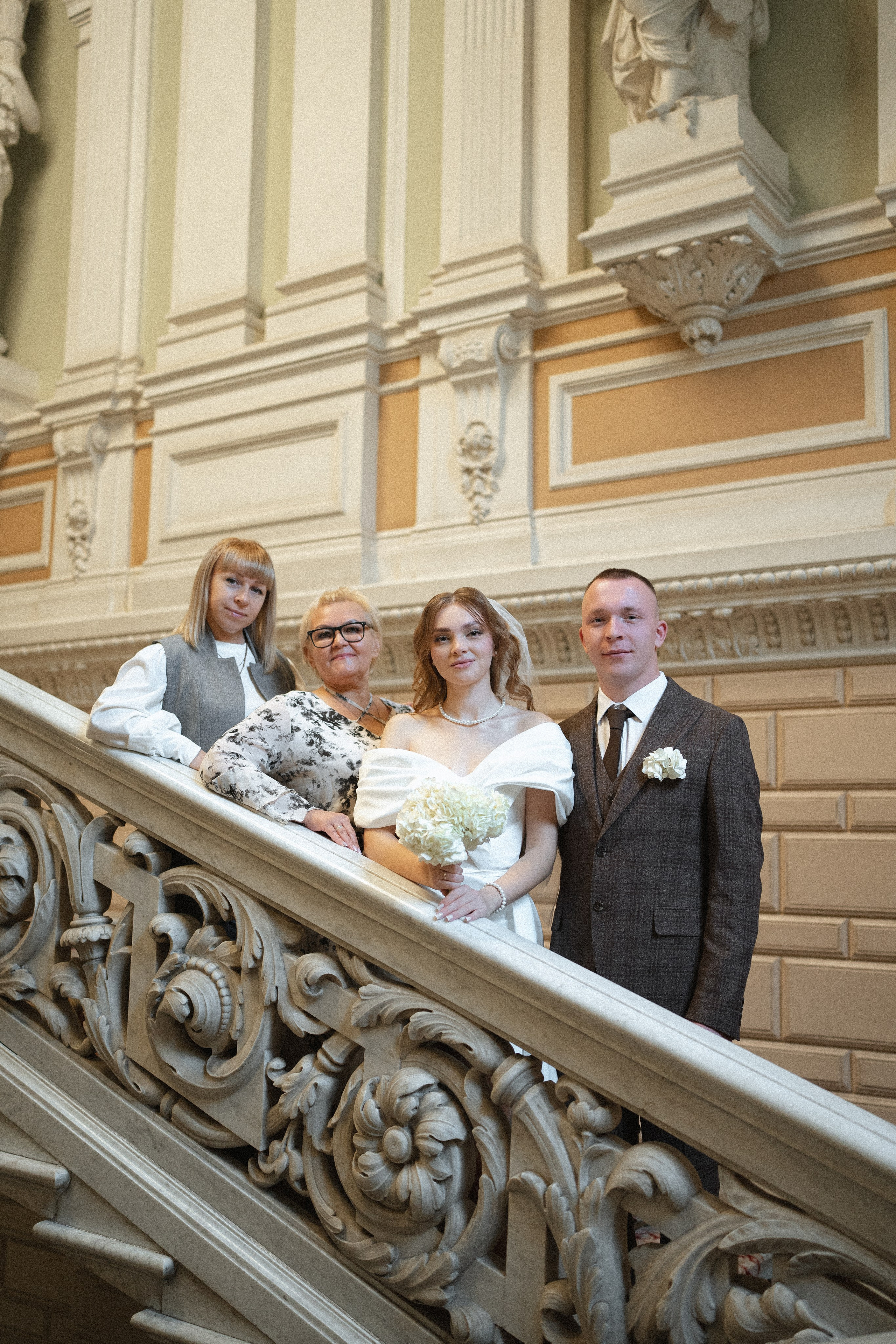 Дмитрий и Кира (Эрмитаж). Свадебный фотограф в Санкт-Петербурге