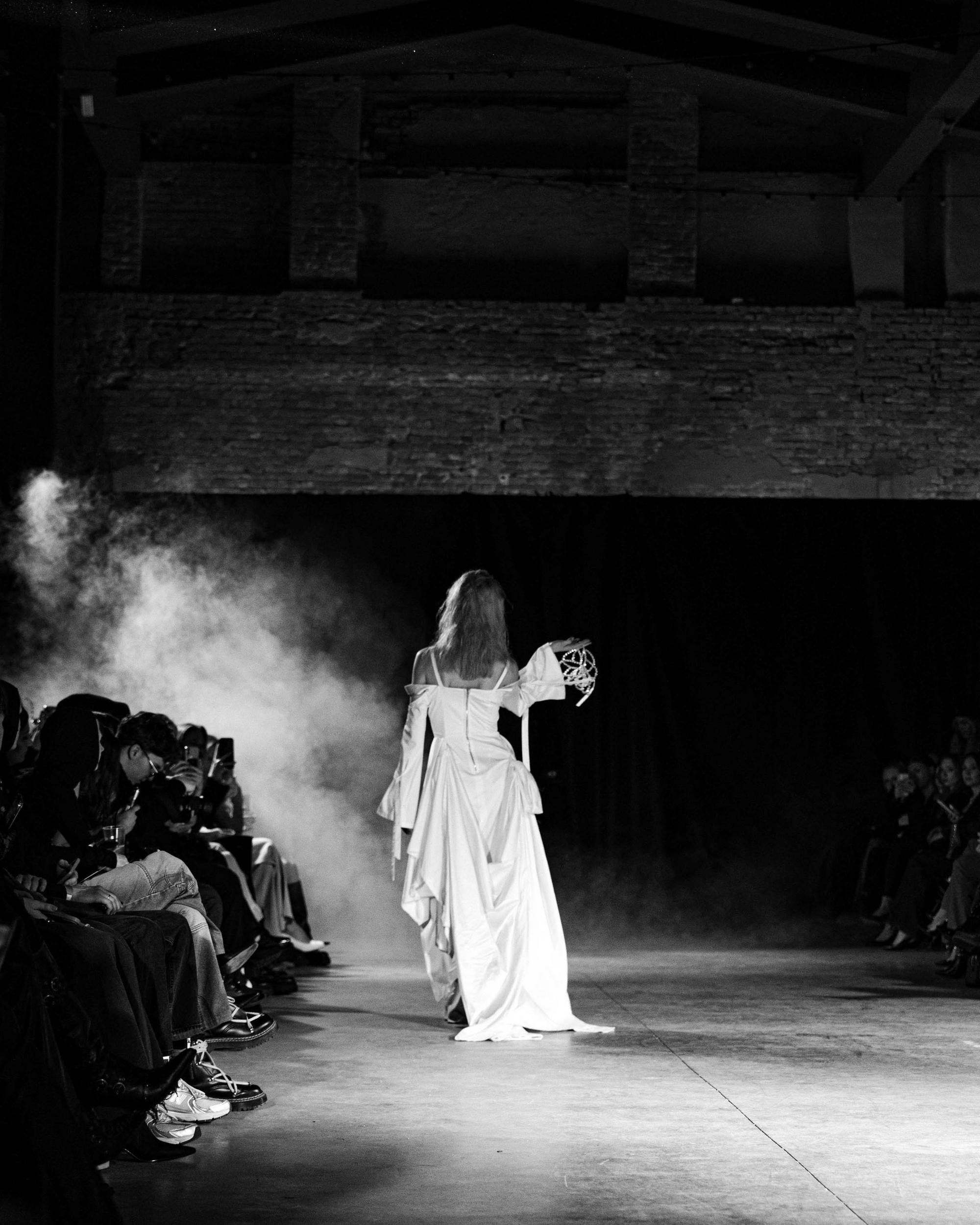 AUXI FASHION SHOW 2024. Backstage. Свадебный фотограф в Санкт‑Петербурге Елена Пчельникова