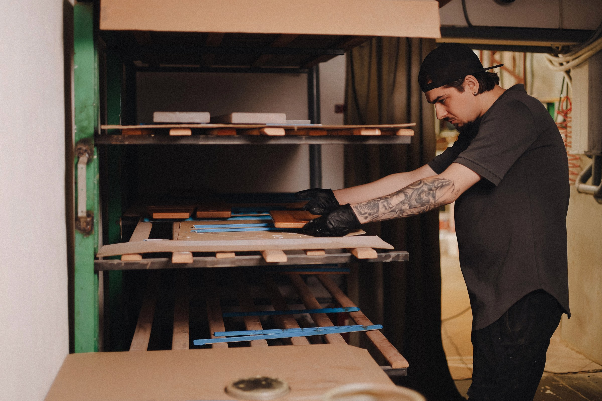 Контент-съемка производства Loft Monopoly. Свадебный фотограф Великий Новгород Станислав Кособудский