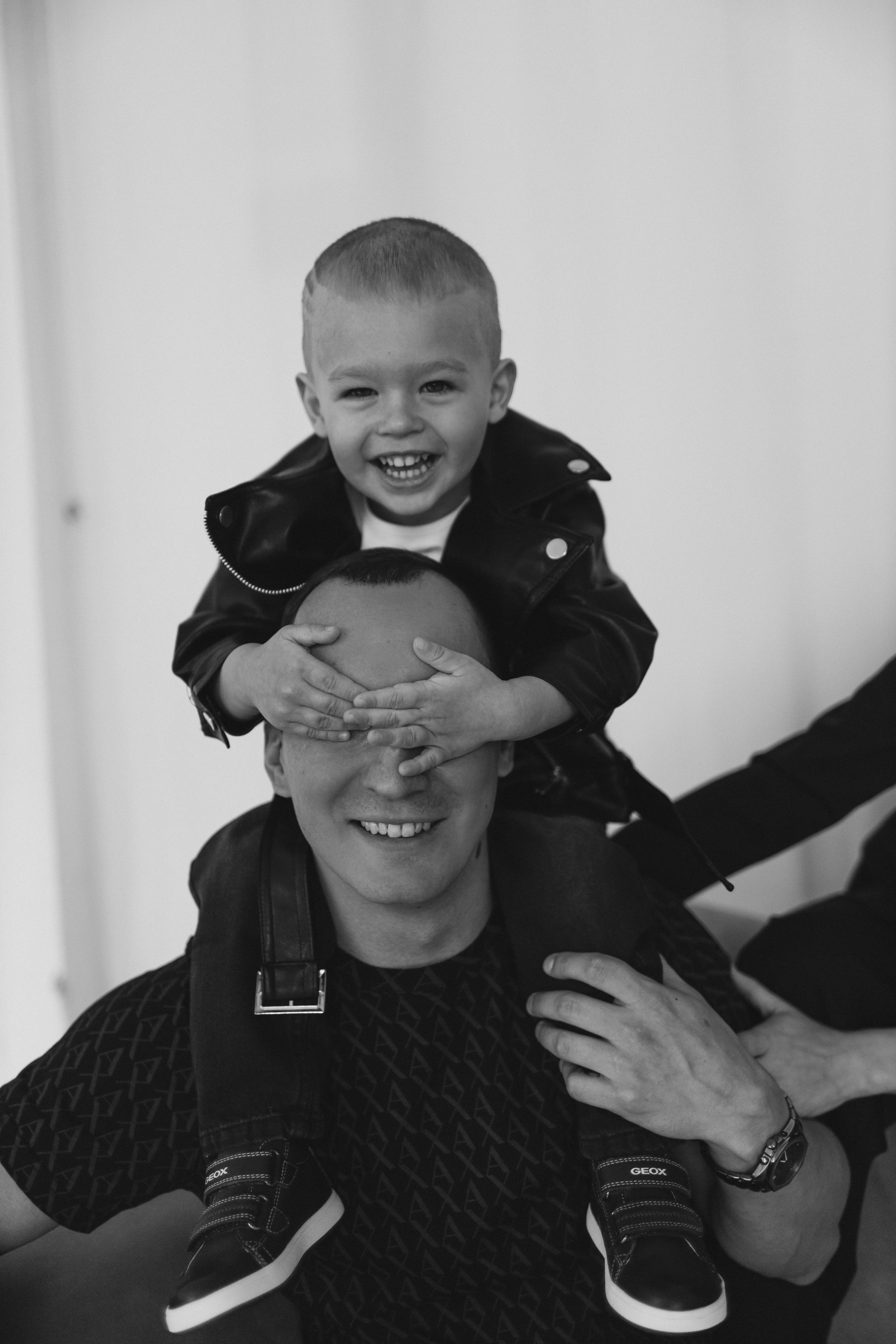 Юля с семьей. Главная