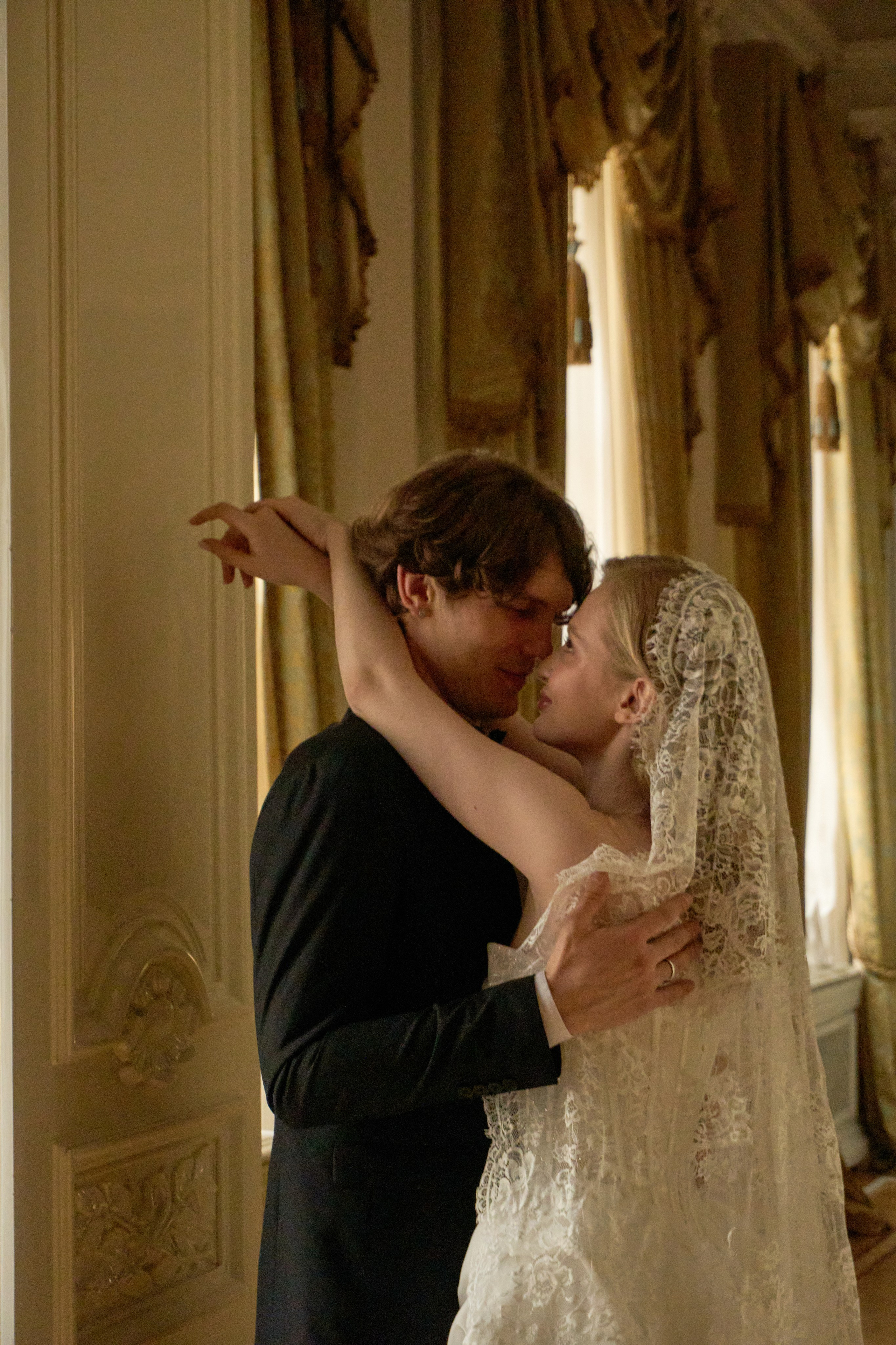 Сборы+прогулка. Свадебный фотограф в Москве Алина Лисовская