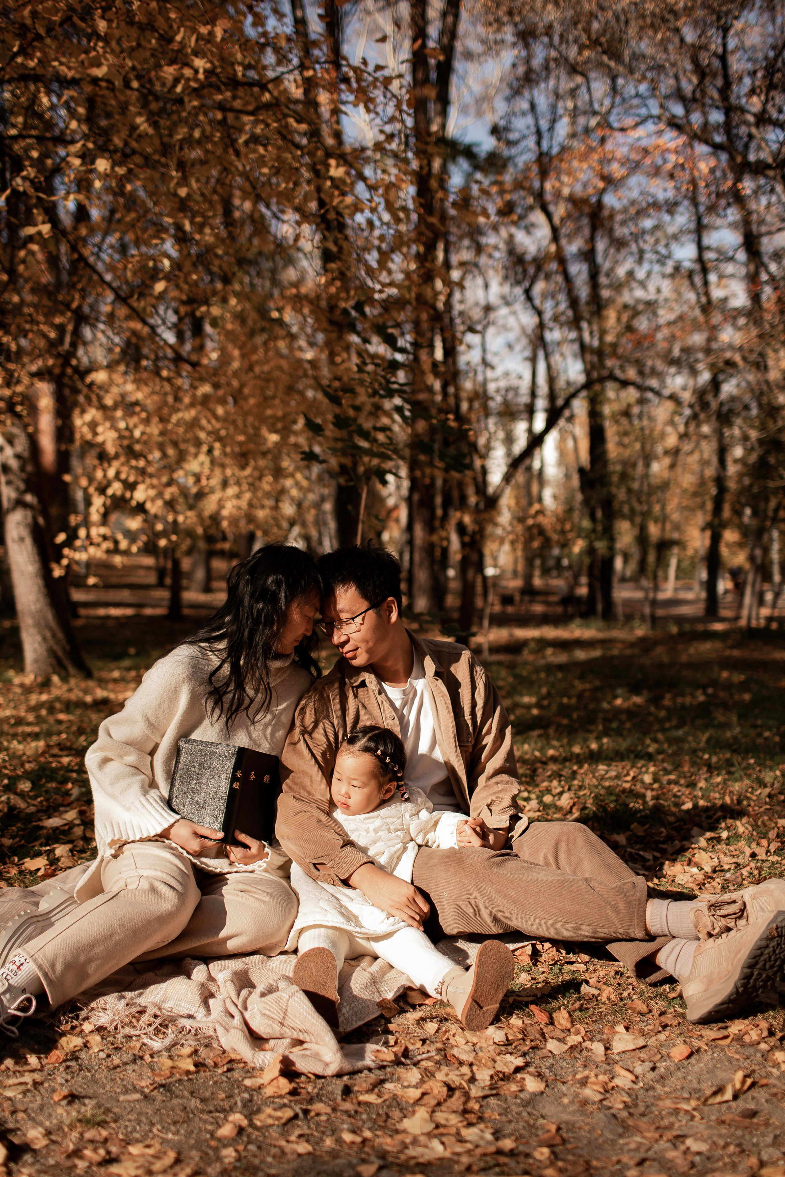 Осень в Харитоновском парке. Семейная съемка — это красивый способ признаться своей семье в любви