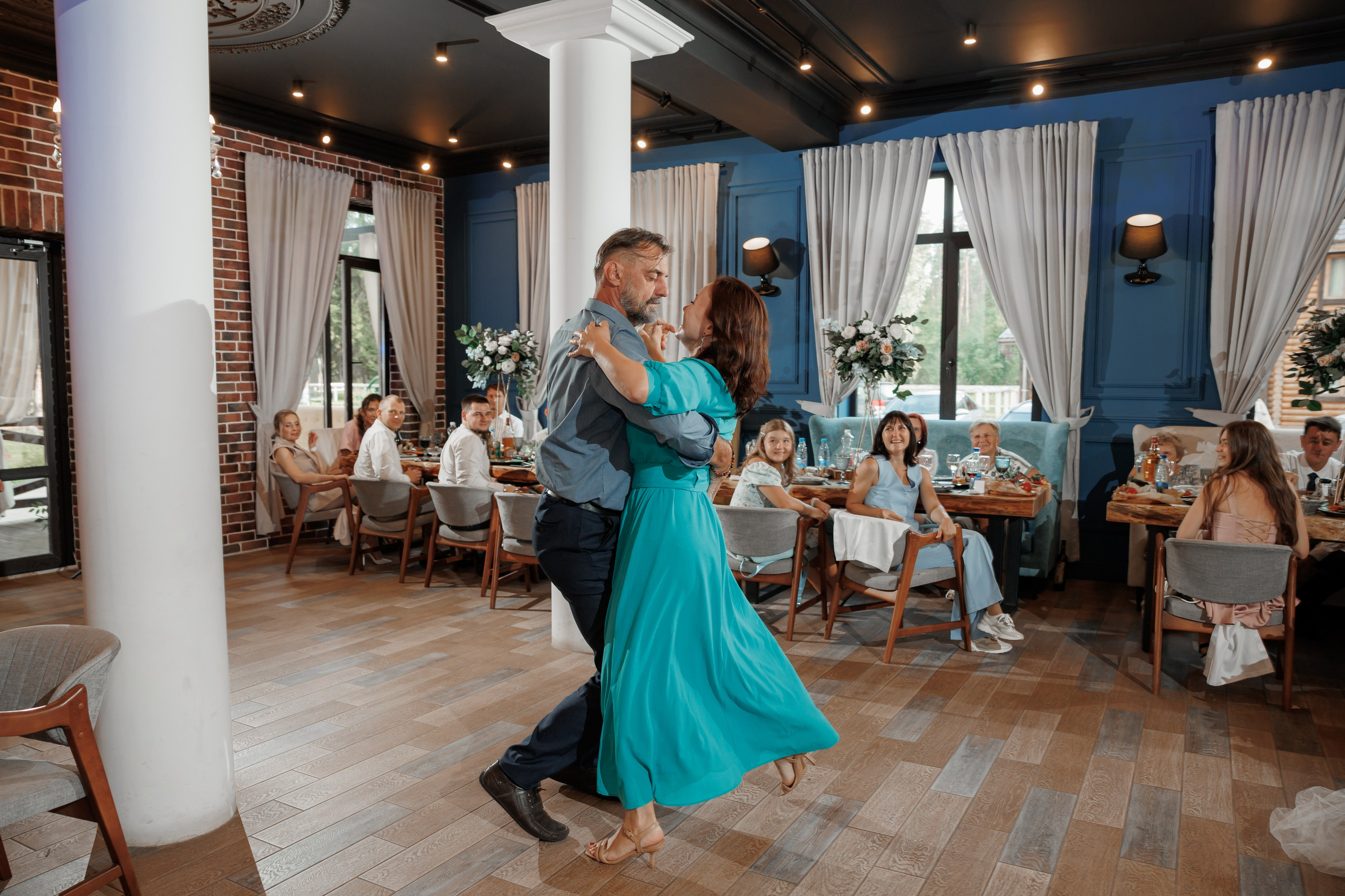 Полина и Дмитрий, загородный клуб «Барин», ЗАГС в г. Пушкино. Свадебный и репортажный фотограф (Москва, Королев и другие)