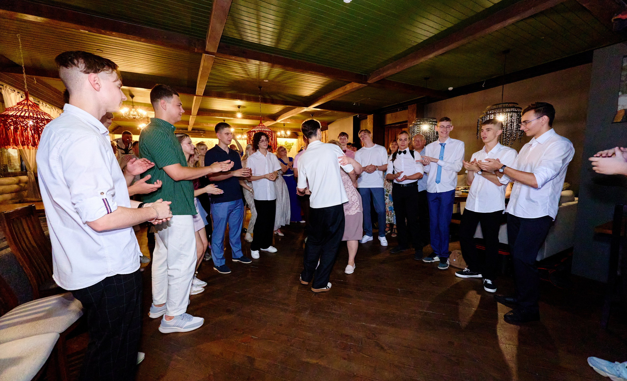 Выпускной 35 Сош. Фотограф Выпускные альбомы Таганрог Сергей Коробченко