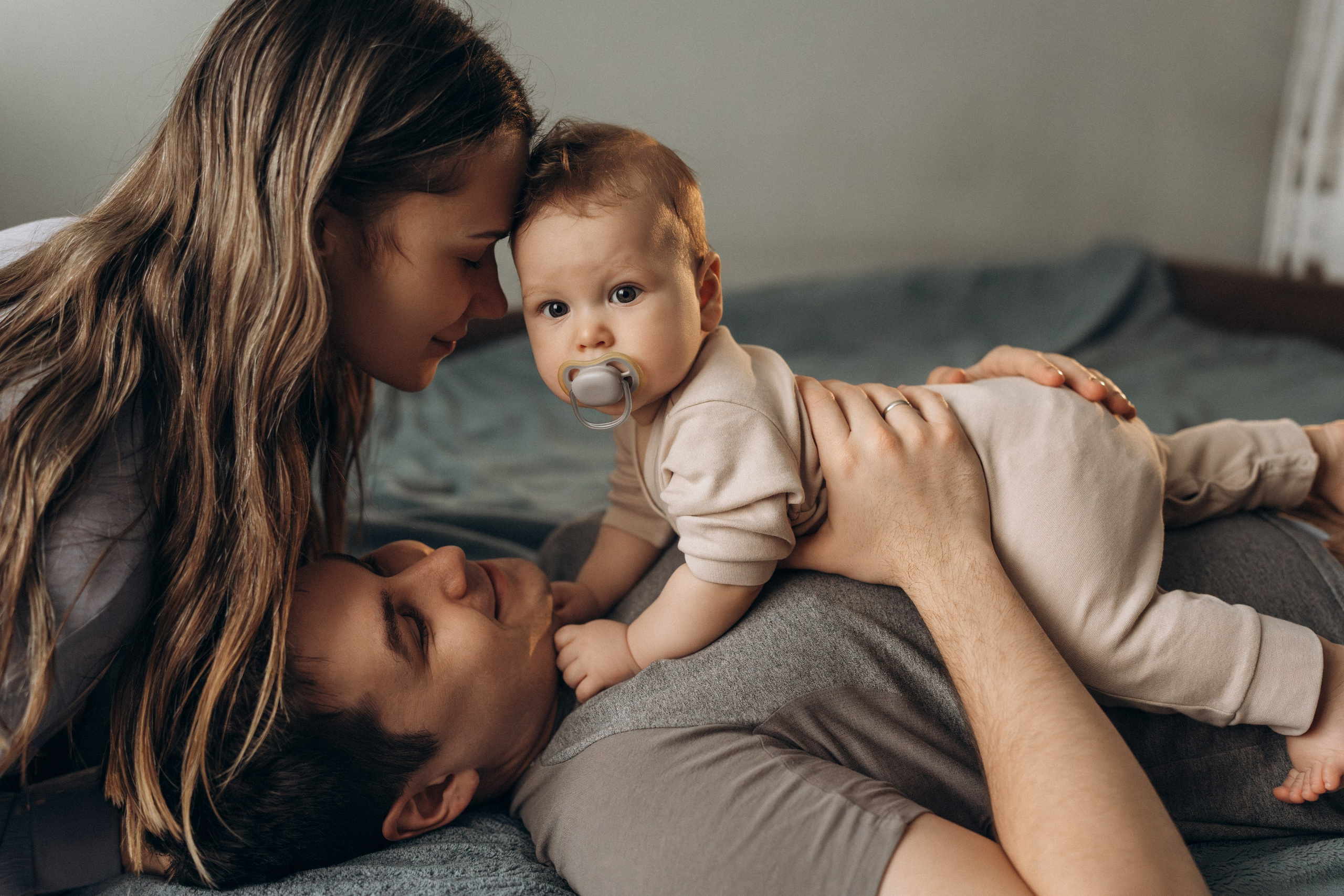 Домашняя фотосессия для Тани, Леши и Ромочки. Детский, семейный и ньюборн фотограф в Москве Юлия Шуарт