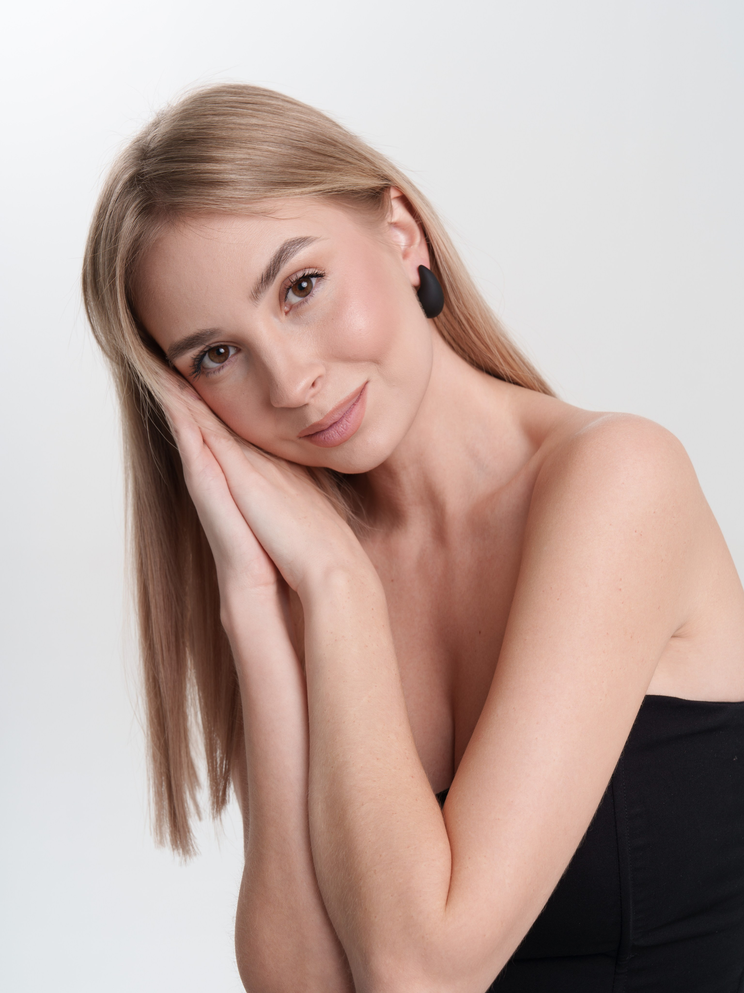 Съемка сережек для WB и OZON. Портретный и Контент фотограф Григорий Семенов (Grifon) в Ижевске