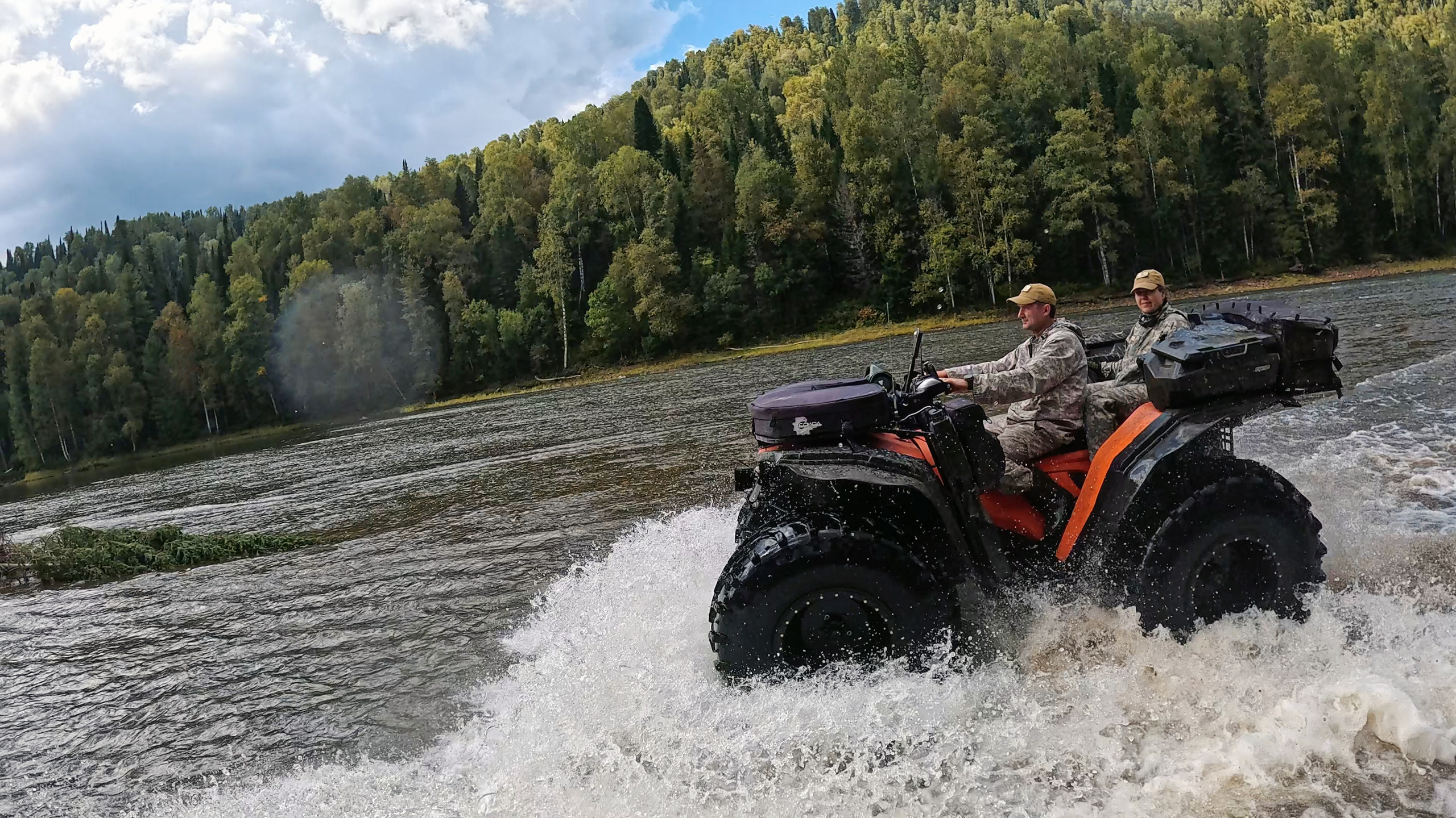 Фото и видеосъемка экстремальных походов на квадроциклах на Алтае