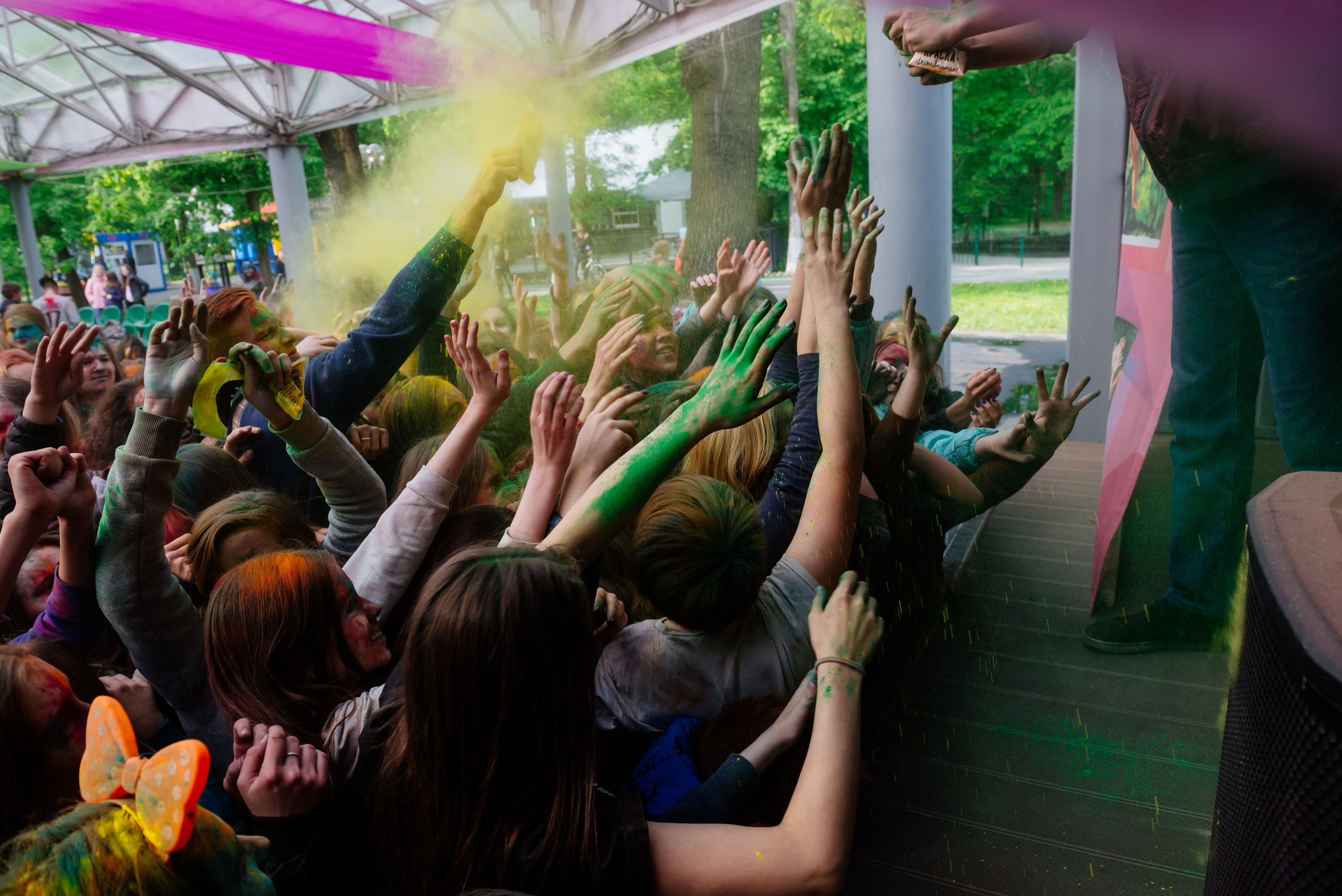 Фестиваль красок Holi. Москва, МО. Фотограф LANA STIL. Семейный, репортажный фотограф, студия. Женский, мужской портрет. Фотографирую территориально в г. Королев, Москва, МО