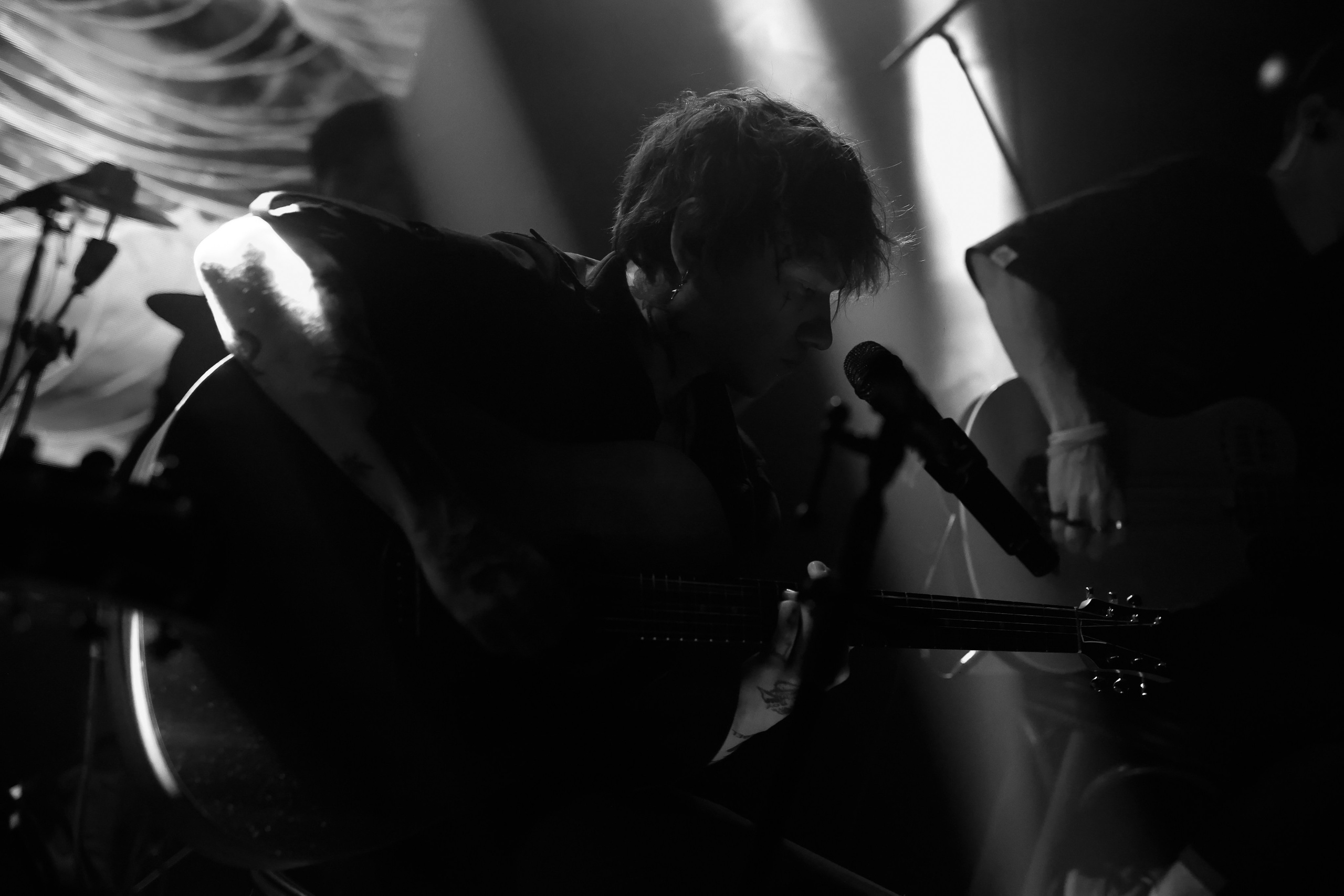 БЛАГОТВОРИТЕЛЬНЫЙ КОНЦЕРТ «ТРИ ДНЯ ДОЖДЯ» В 16 ТОННАХ