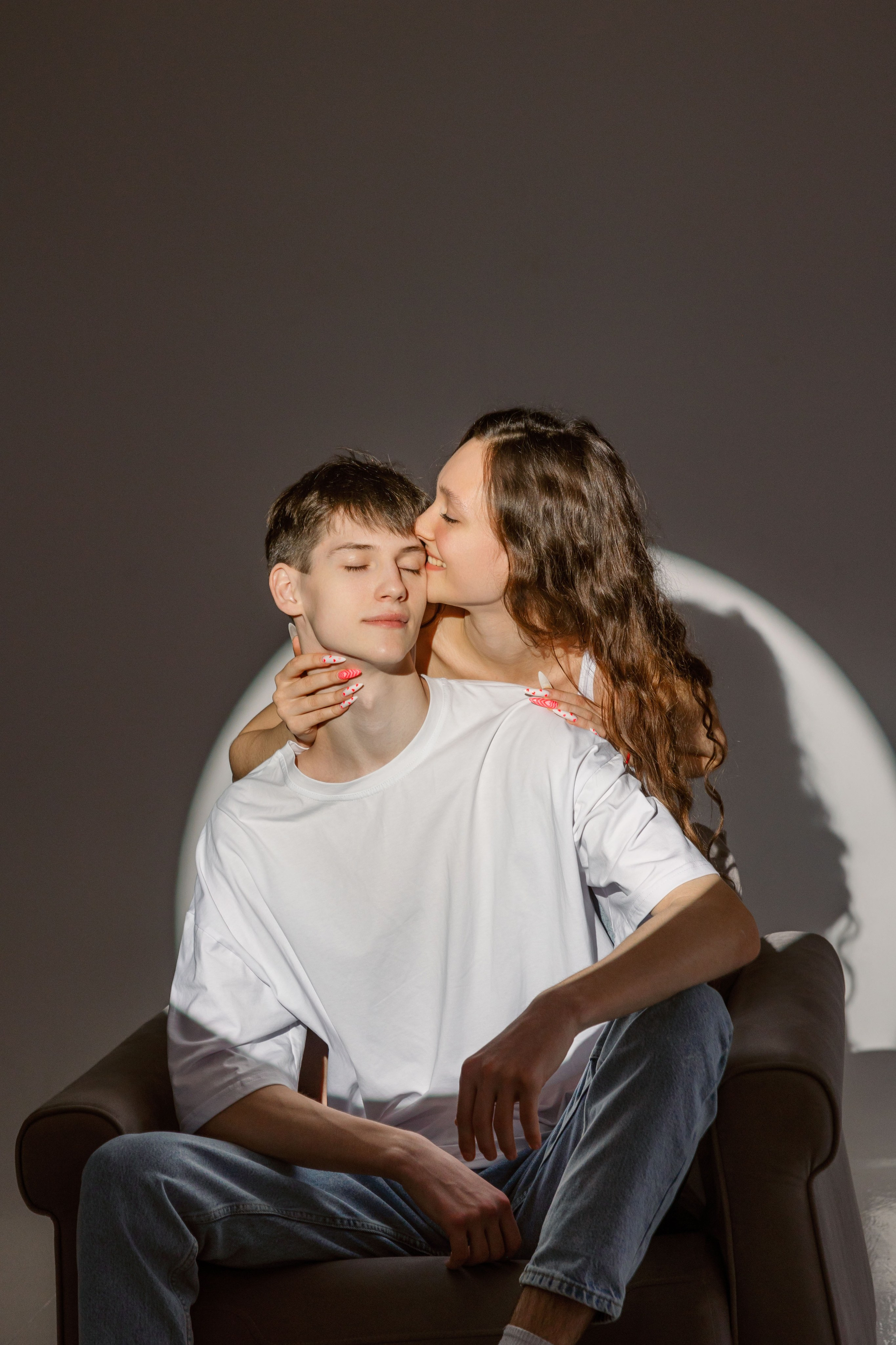 Love story. Фотограф Петров Александр Свадьбы, Съемка в студии, Выпускные альбомы г. Балашов