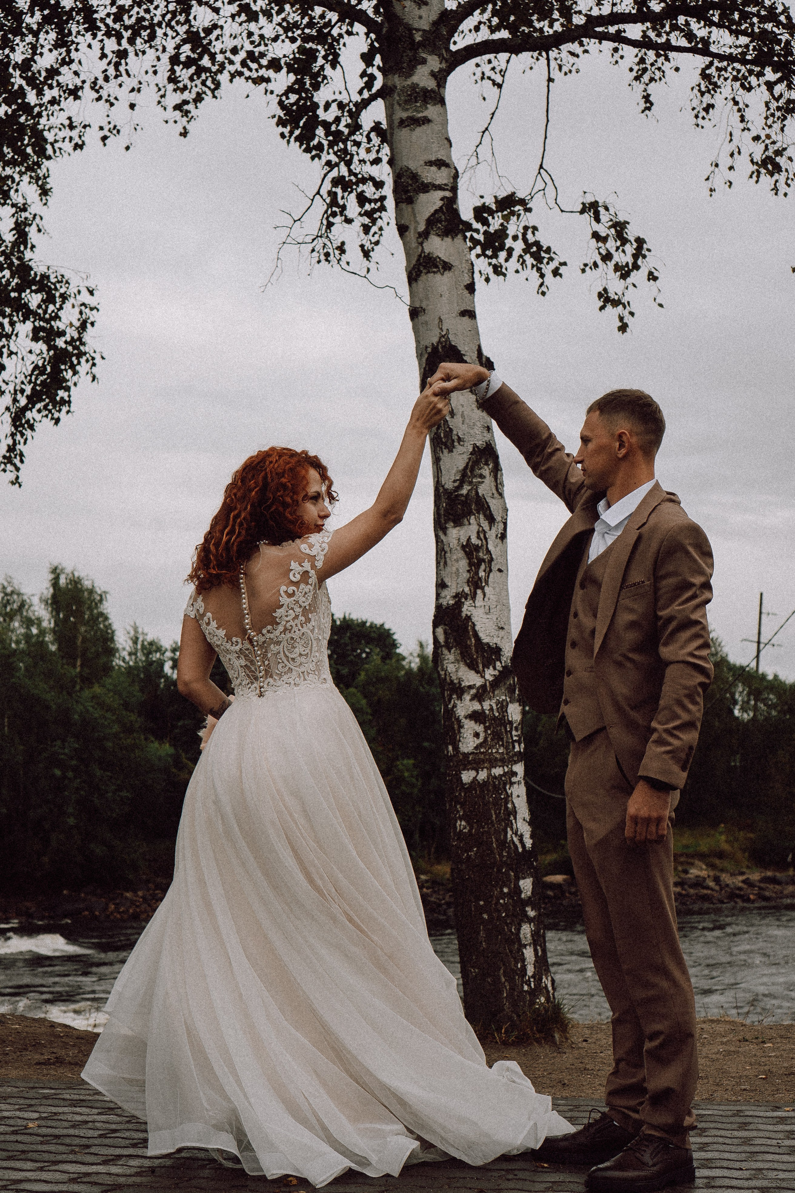 СВАДЕБНАЯ ФОТОСЕССИИЯ ПАРЫ В ГОРОДЕ ПРИОЗЕРСК В СОСНОВОМ ЛЕСУ И С ПИКАПОМ. Профессиональный фотограф, Санкт-Петербург — Виктория Богомолова