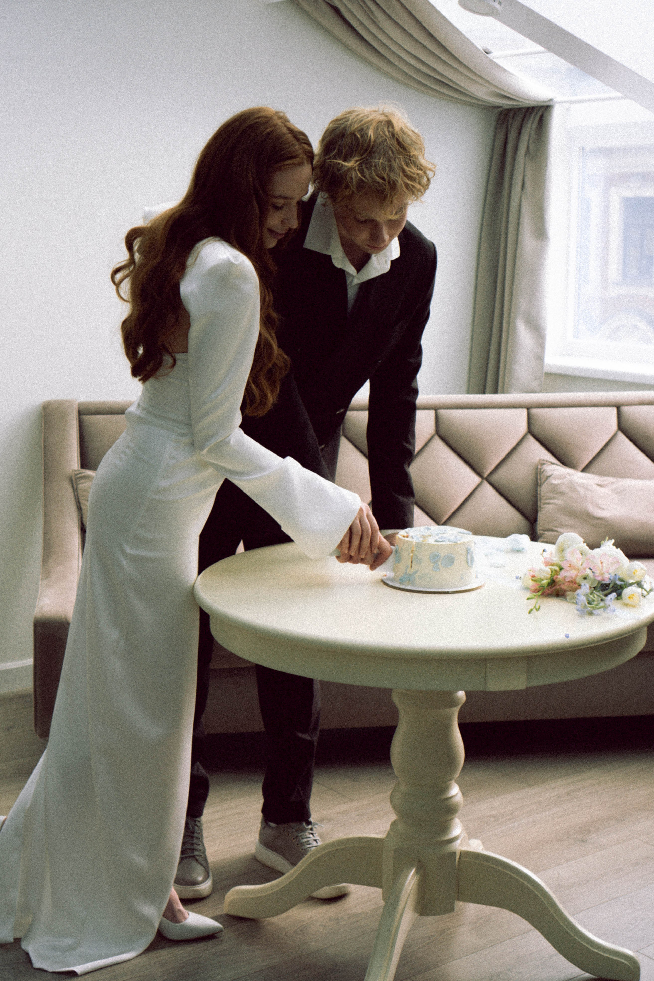 СВАДЕБНАЯ СЬЕМКА В ОТЕЛЕ. СБОРЫ ЖЕНИХА И НЕВЕСТЫ И ТАКЖЕ ТОР И ПОДГОТОВКА К ПРОГУЛКЕ. Профессиональный фотограф, Санкт-Петербург — Виктория Богомолова