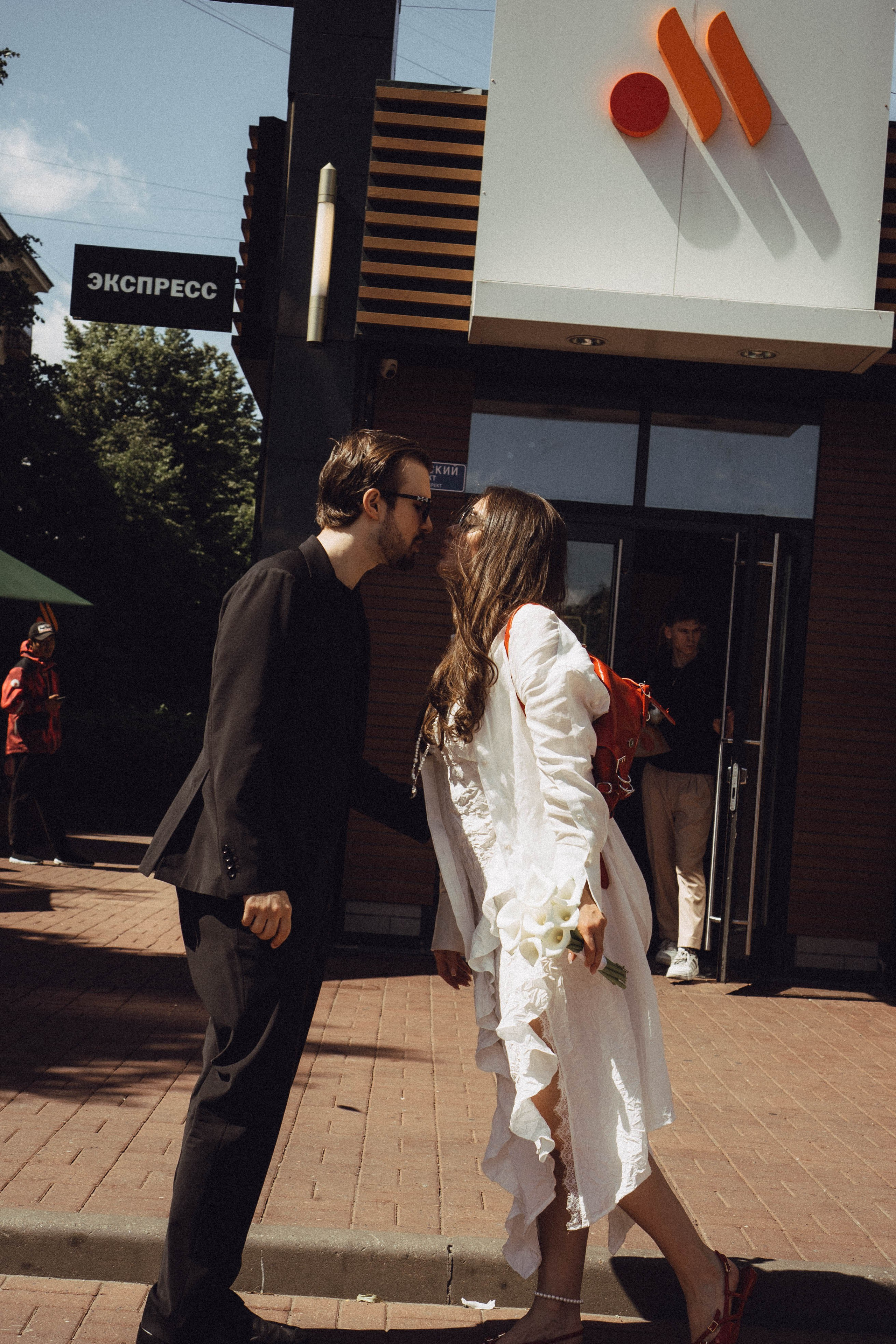 СВАДЕБНАЯ СЬЕМКА В ПАРКЕ ПОБЕДЫ И ПРОГУЛКА ПО МОСКОВСКОМУ ПРОСПЕКТУ. Профессиональный фотограф, Санкт-Петербург — Виктория Богомолова