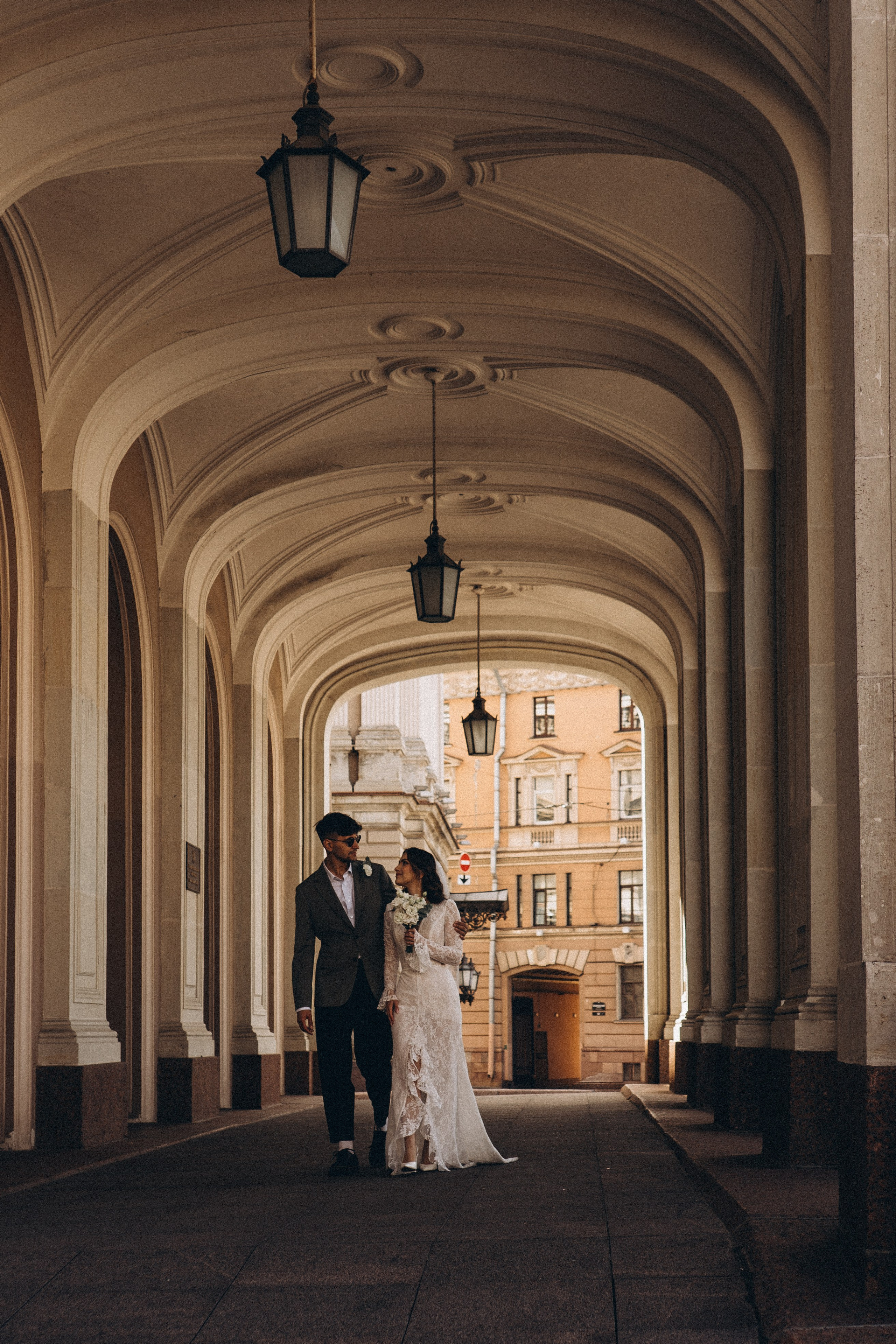 СВАДЕБНАЯ ПРОГУЛКА ВОЗЕ ИСАИКЕВСКОГО СОБОРА АСТОРИИ И ЗАКОНОДАЛЕТНОГО СОБРАНИЯ. Профессиональный фотограф, Санкт-Петербург — Виктория Богомолова