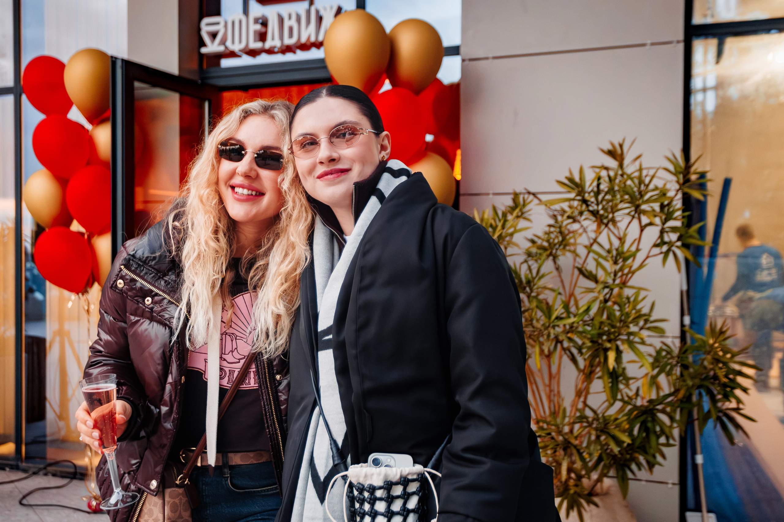 10 лет проекту «КОФЕДВИЖ» и открытие новой кофейни_Ялта_19.12.2025. Аминов Руслан | Фотограф