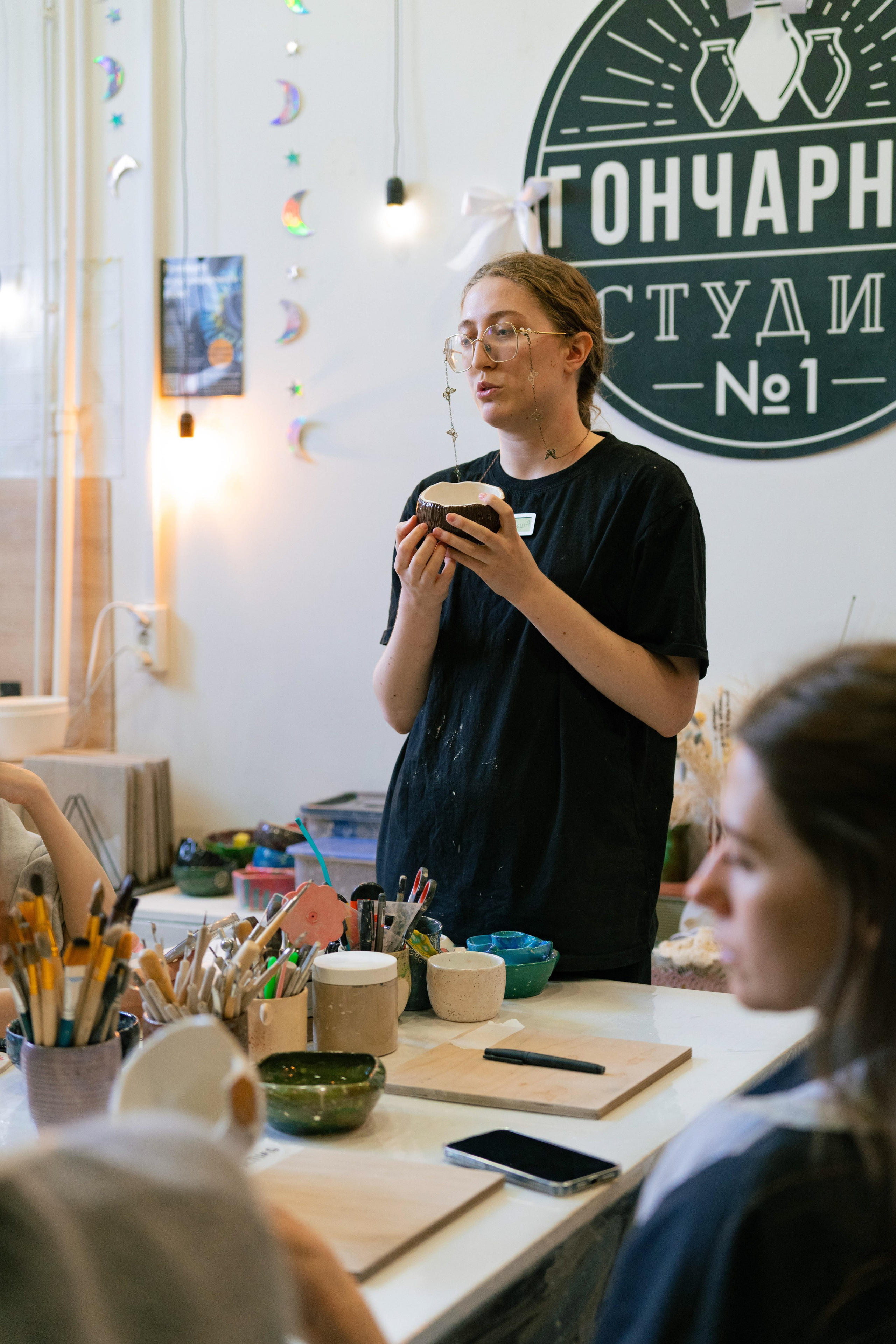В гончарной мастерской. Плак или Квак