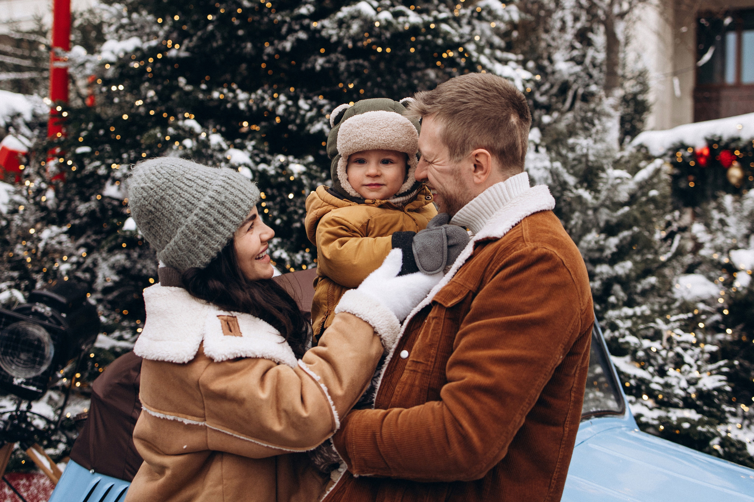 Марьям, Михаил и Лев на Рождественской ярмарке. Семейный фотограф в Москве Марина Петра