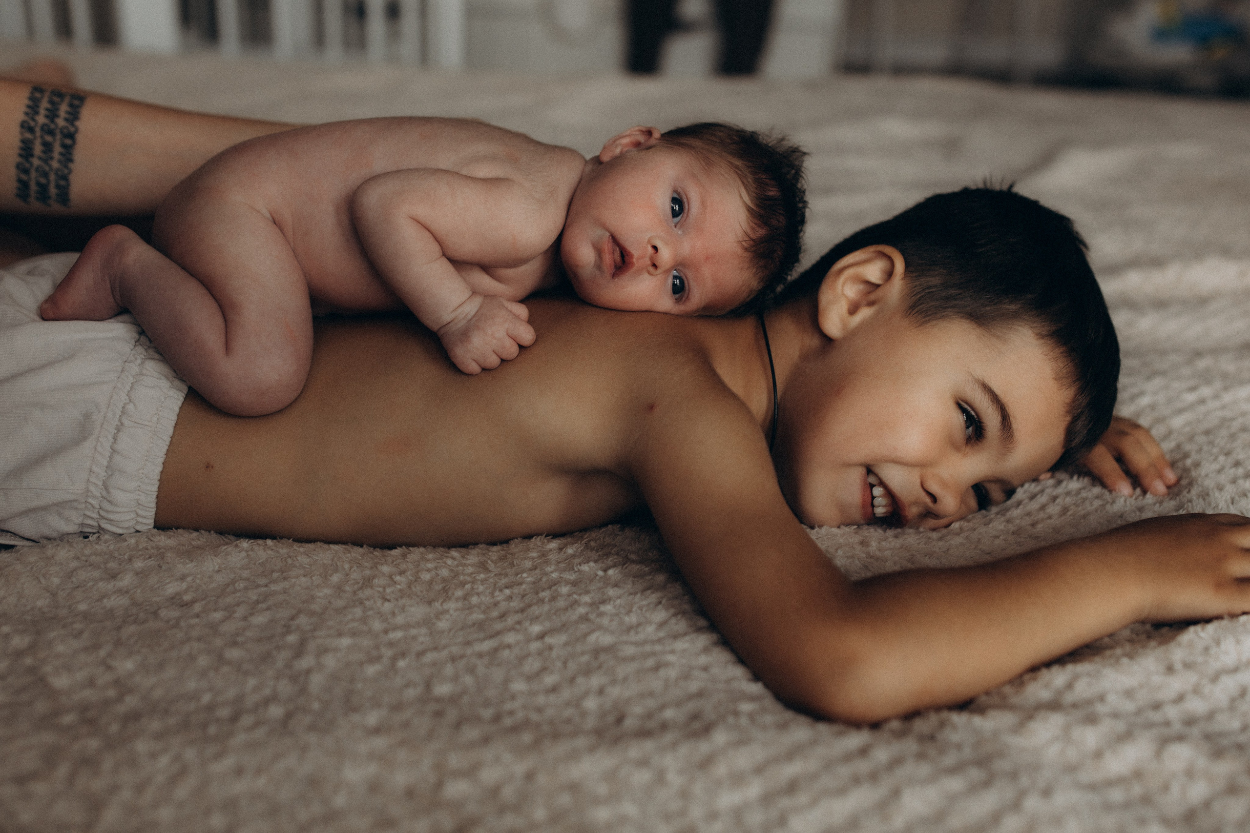 Семейная фотосессия с новорожденным ньюборн. Семейный фотограф в Москве и Люберцах Юлия Гуськова