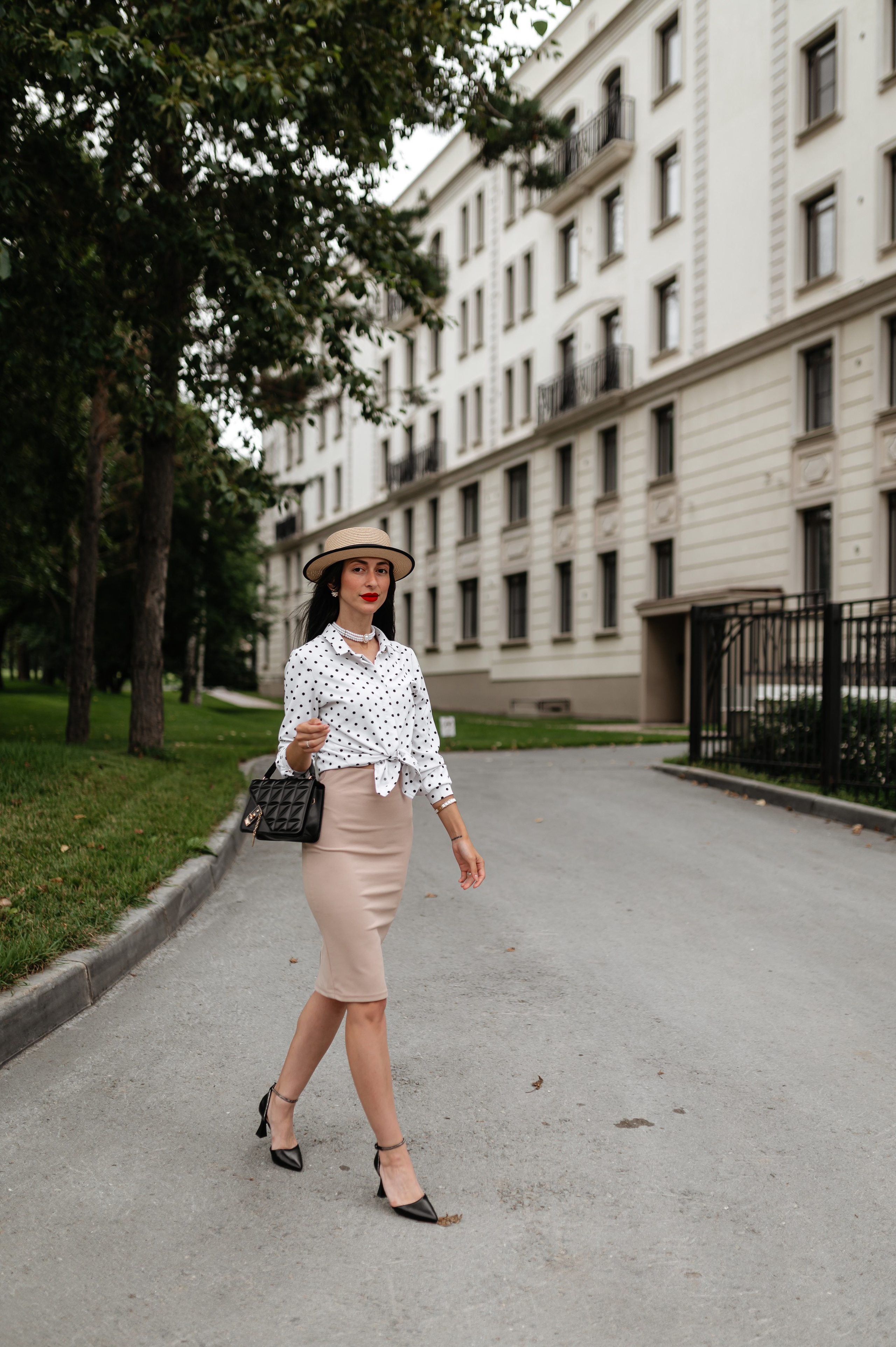 В стиле old many. Главная