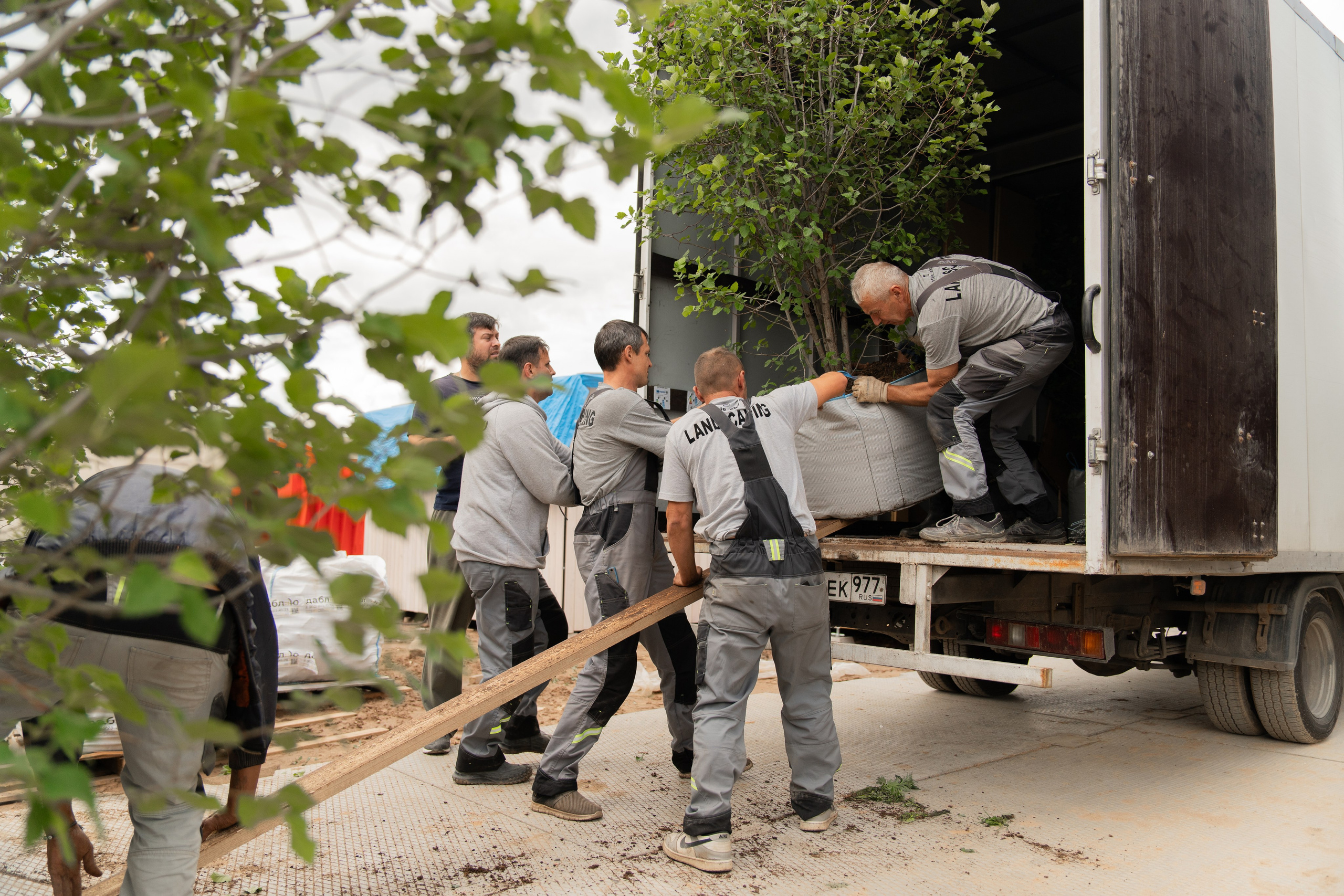 Этап ландшафтных работ. Автомобильный фотограф Светлана Усова