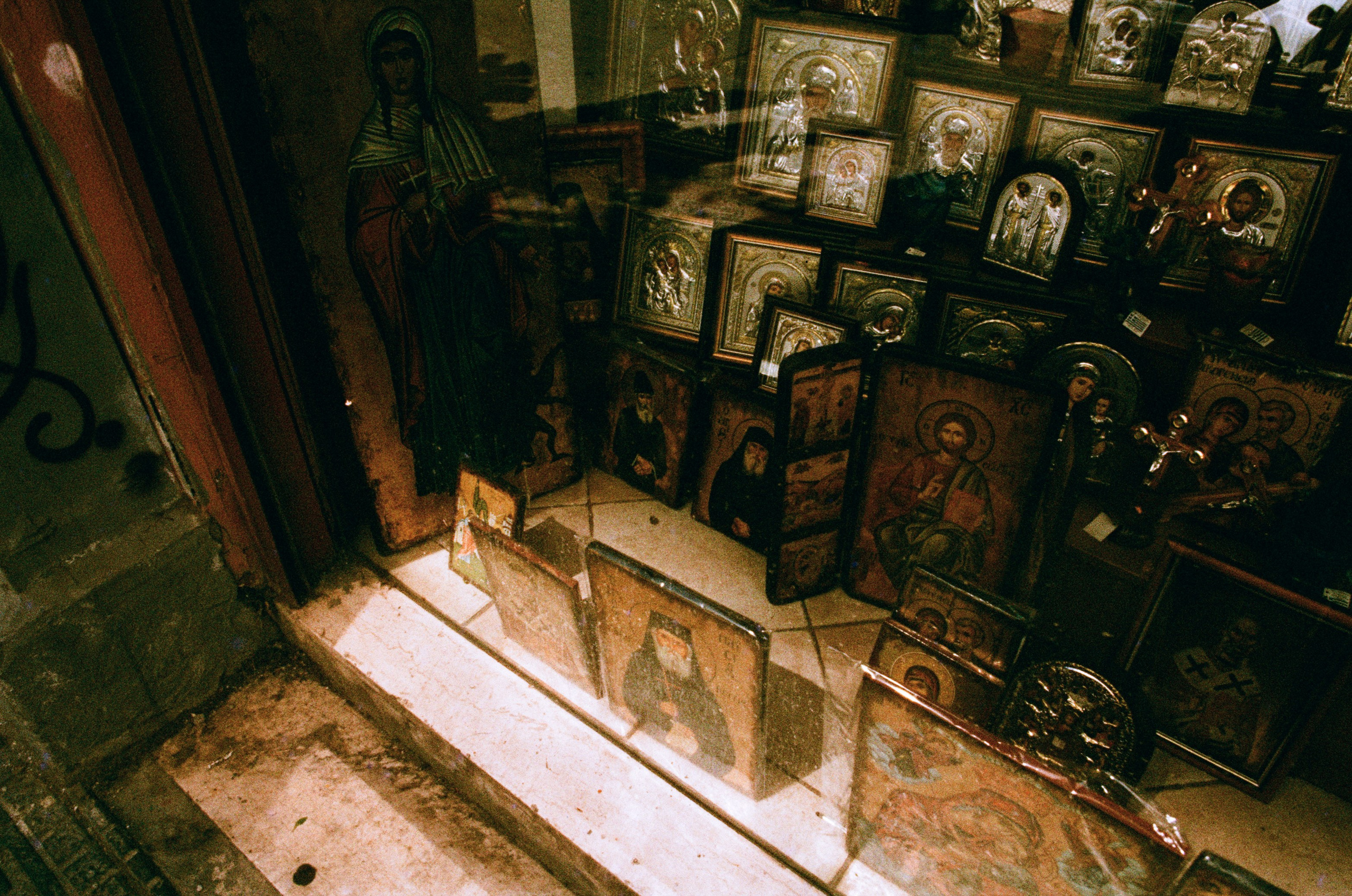 Shimmering scars // greece, athens III. EVER EXPOSED
