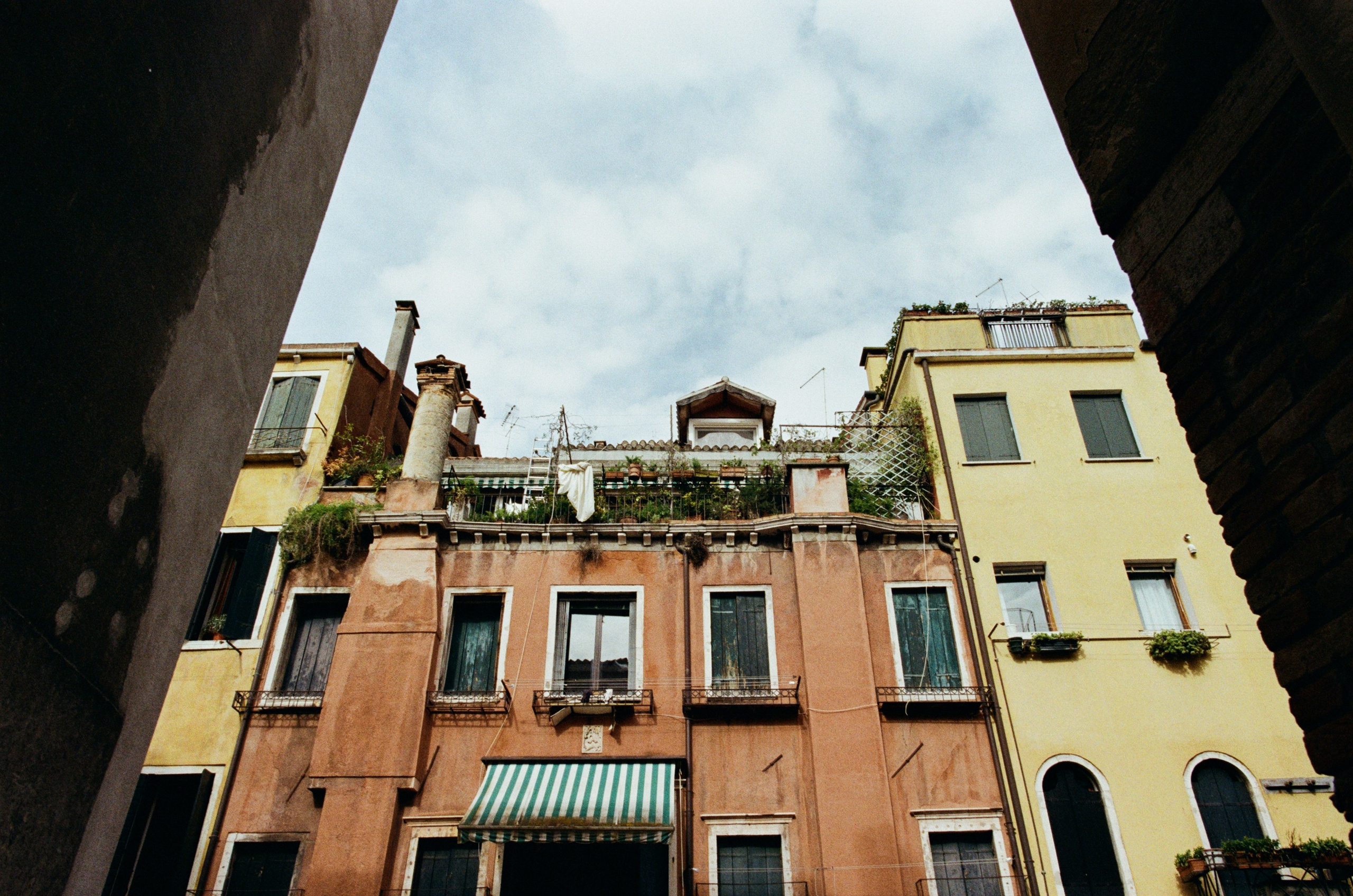 Lasciami stare // italy, venice V. EVER EXPOSED