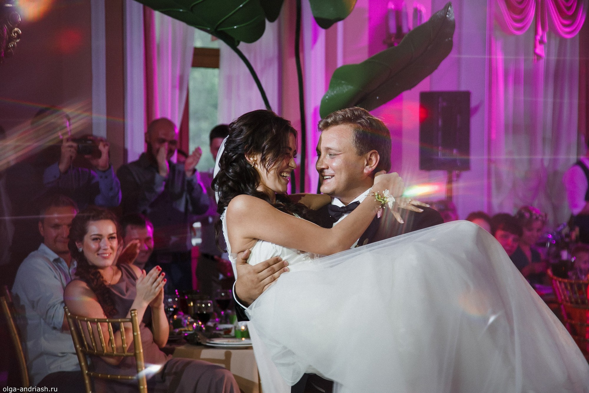 Вечерняя выездная регистрация. Семейный, портретный и свадебный фотограф в Санкт-Петербурге и Москве